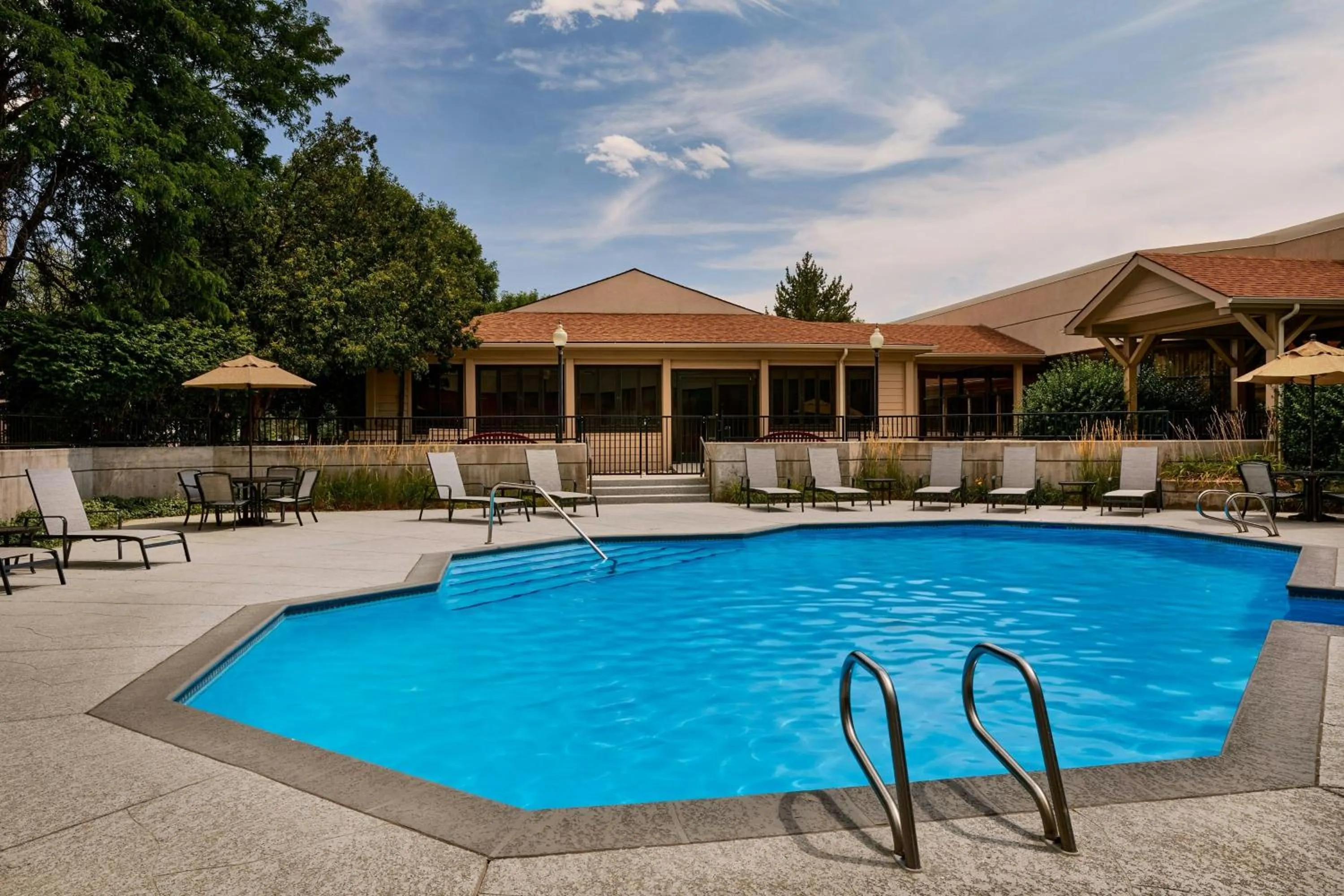 Swimming pool in Fort Collins Marriott