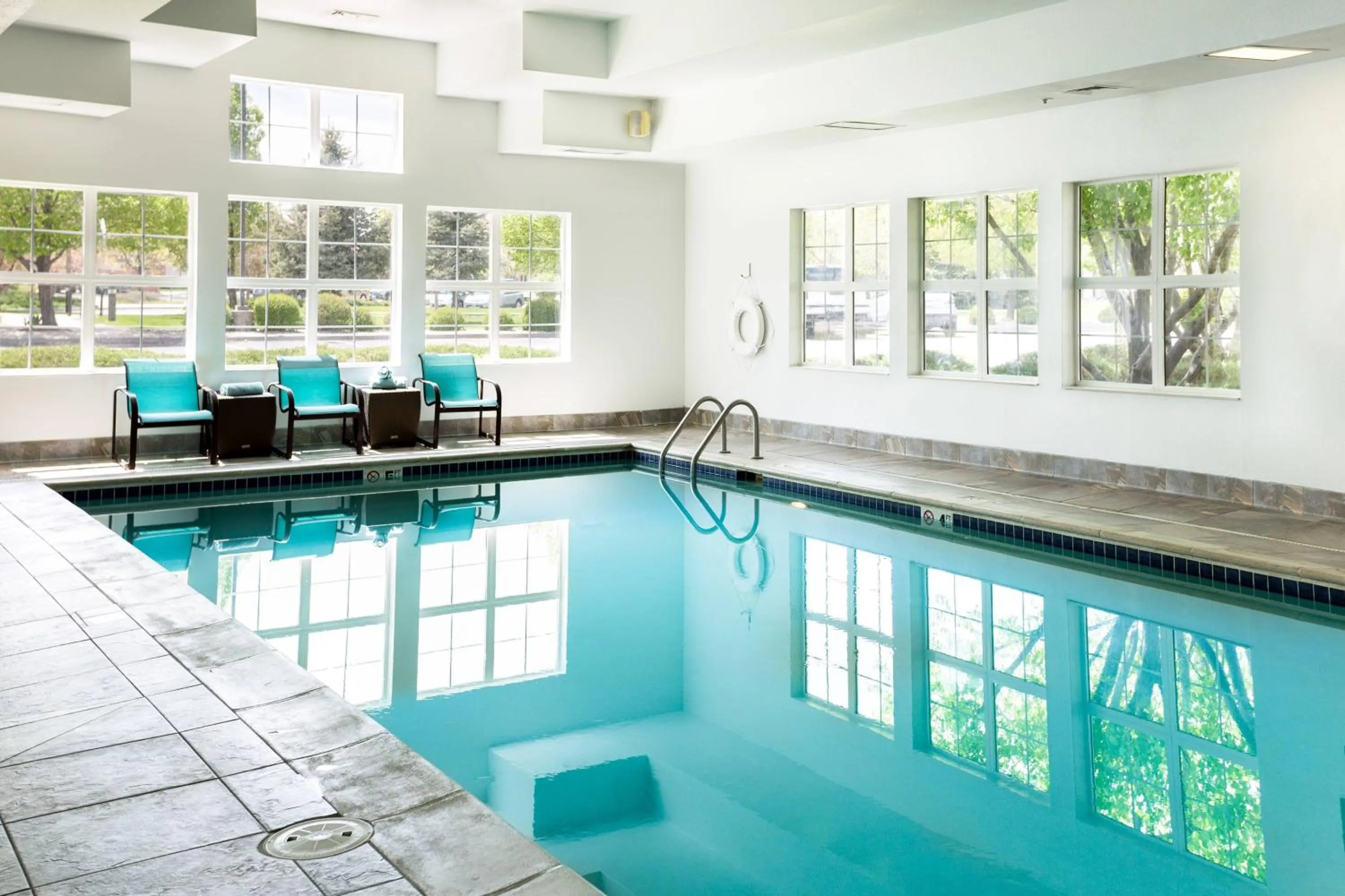 Swimming pool in Residence Inn by Marriott Fort Collins