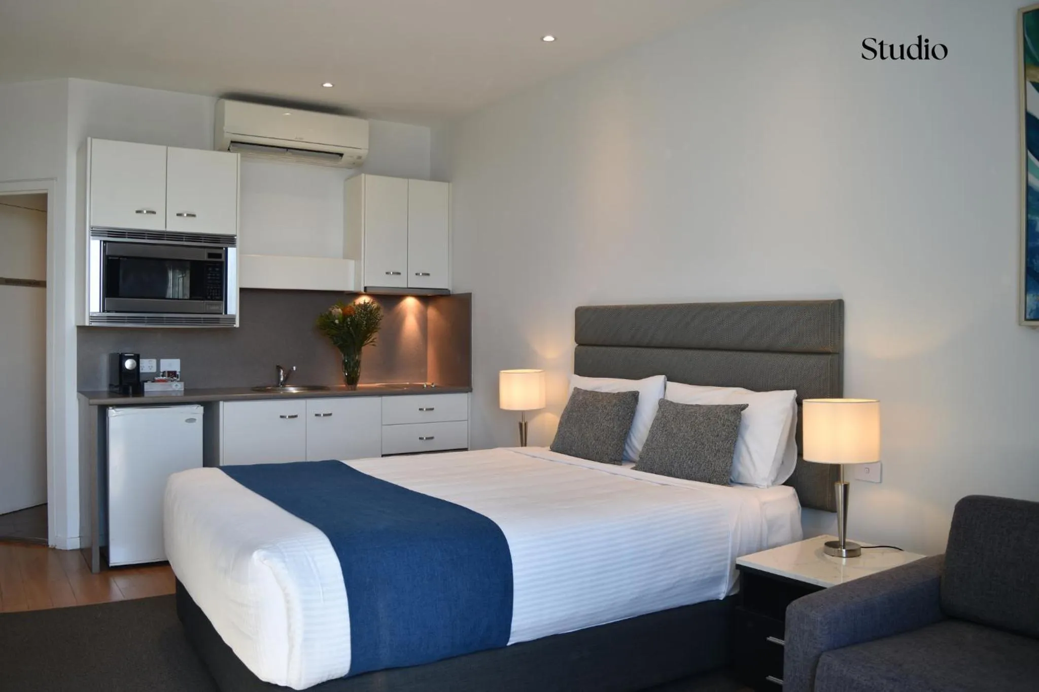 Bedroom, Bed in Mantra Quayside Port Macquarie