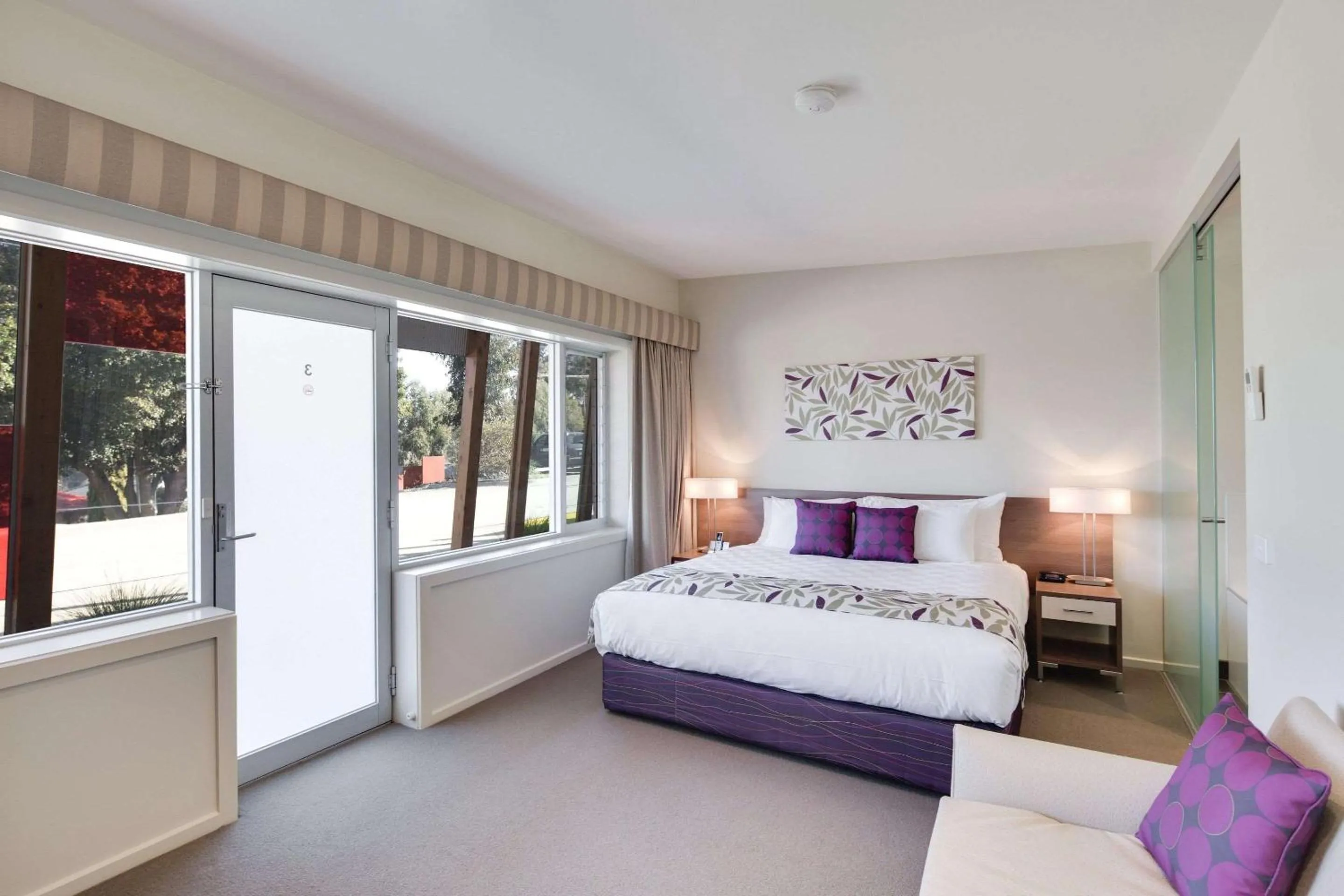 Photo of the whole room, Bed in Drouin Motel