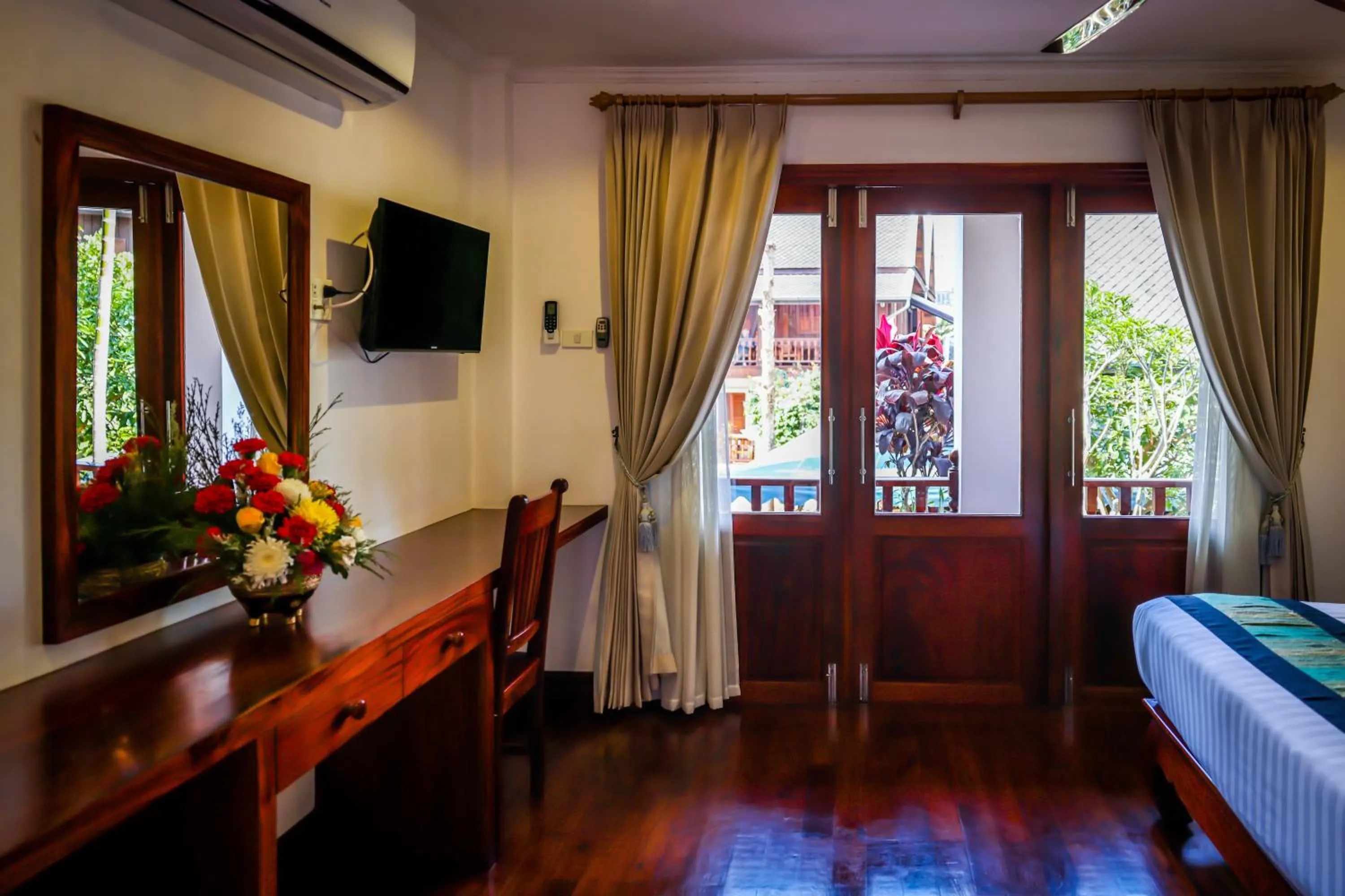 Bedroom, Bed in Villa Chitdara