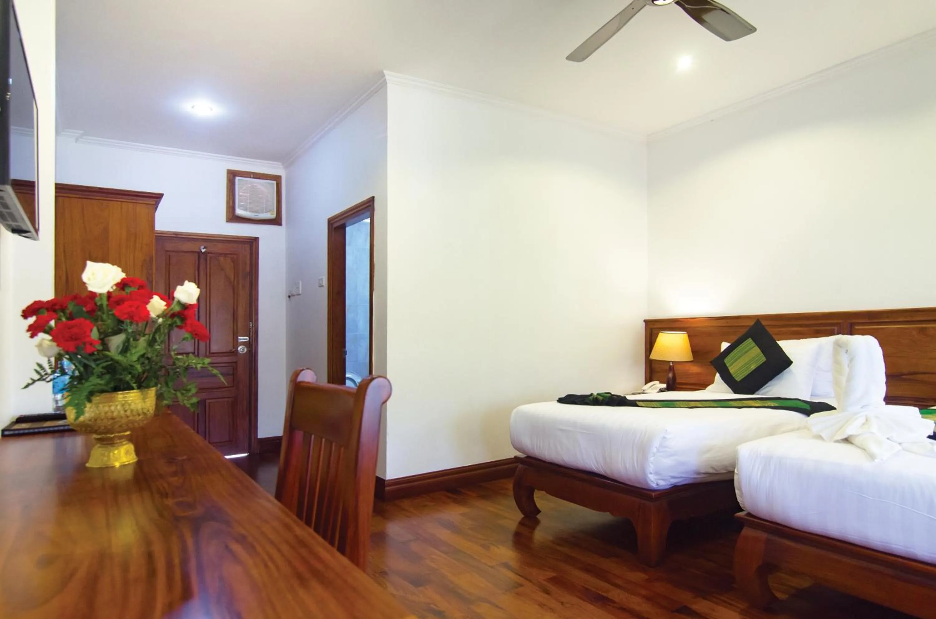 Photo of the whole room, Bed in Villa Chitdara