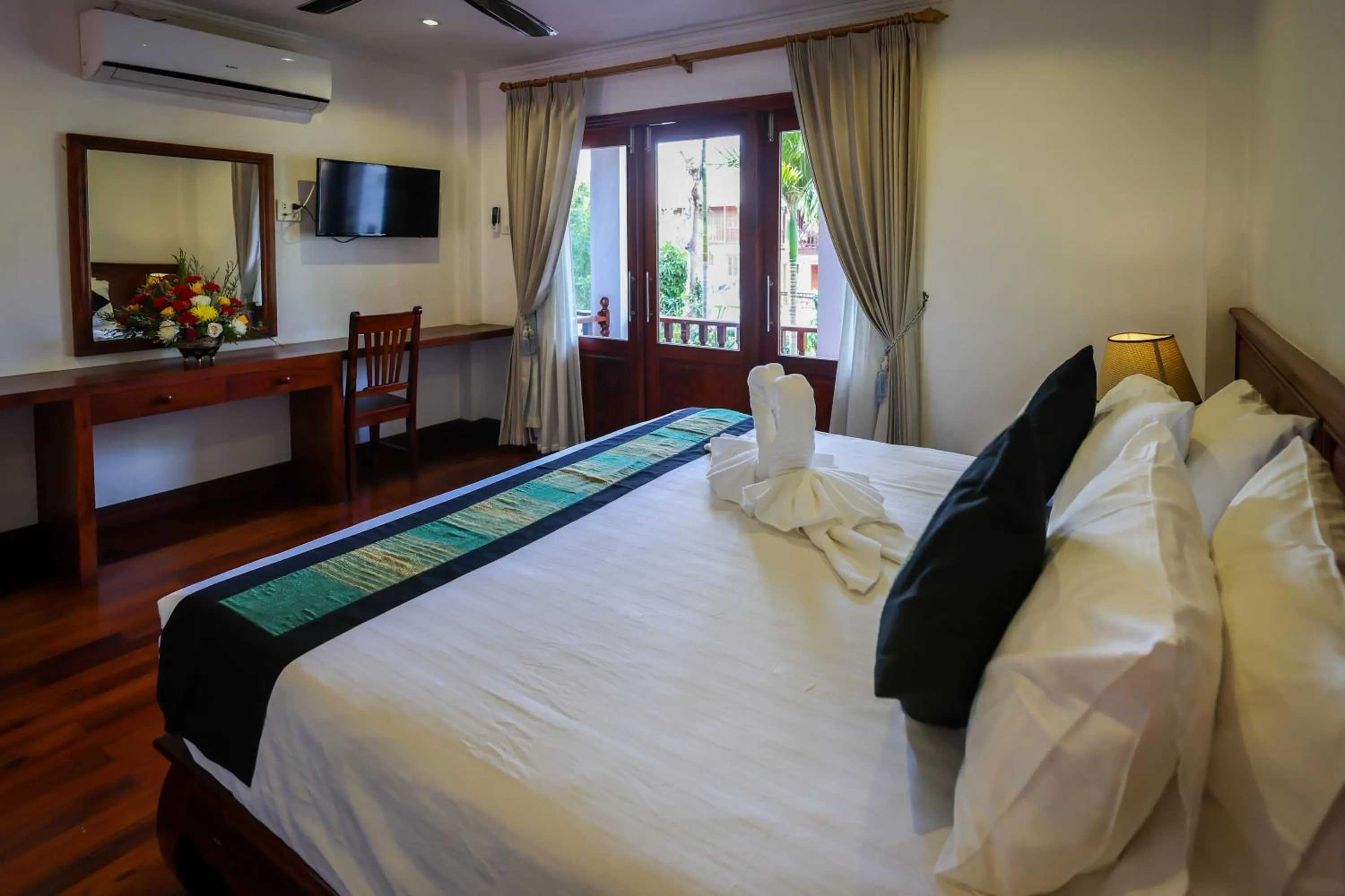 Bedroom, Bed in Villa Chitdara