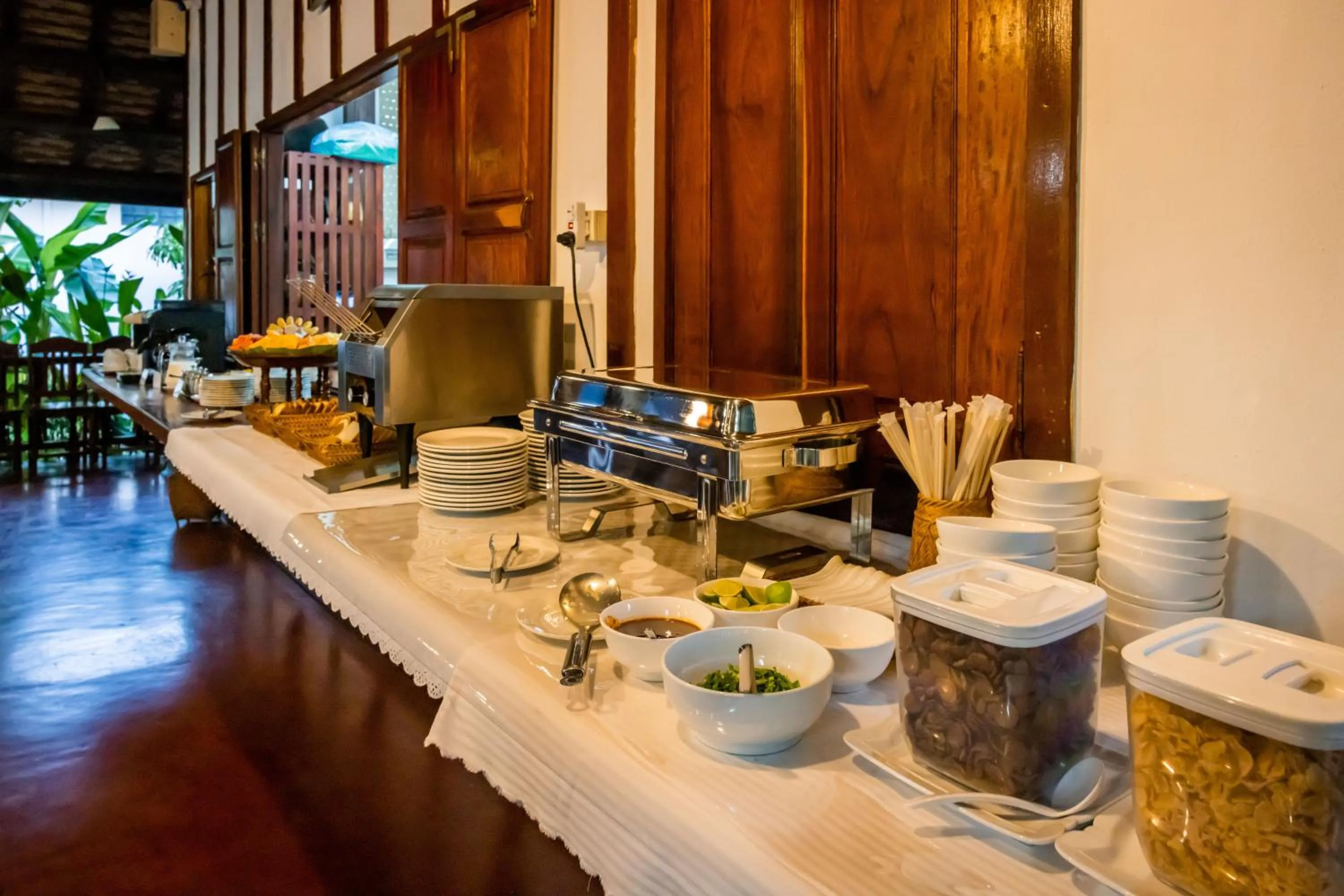 Restaurant/places to eat in Villa Chitdara