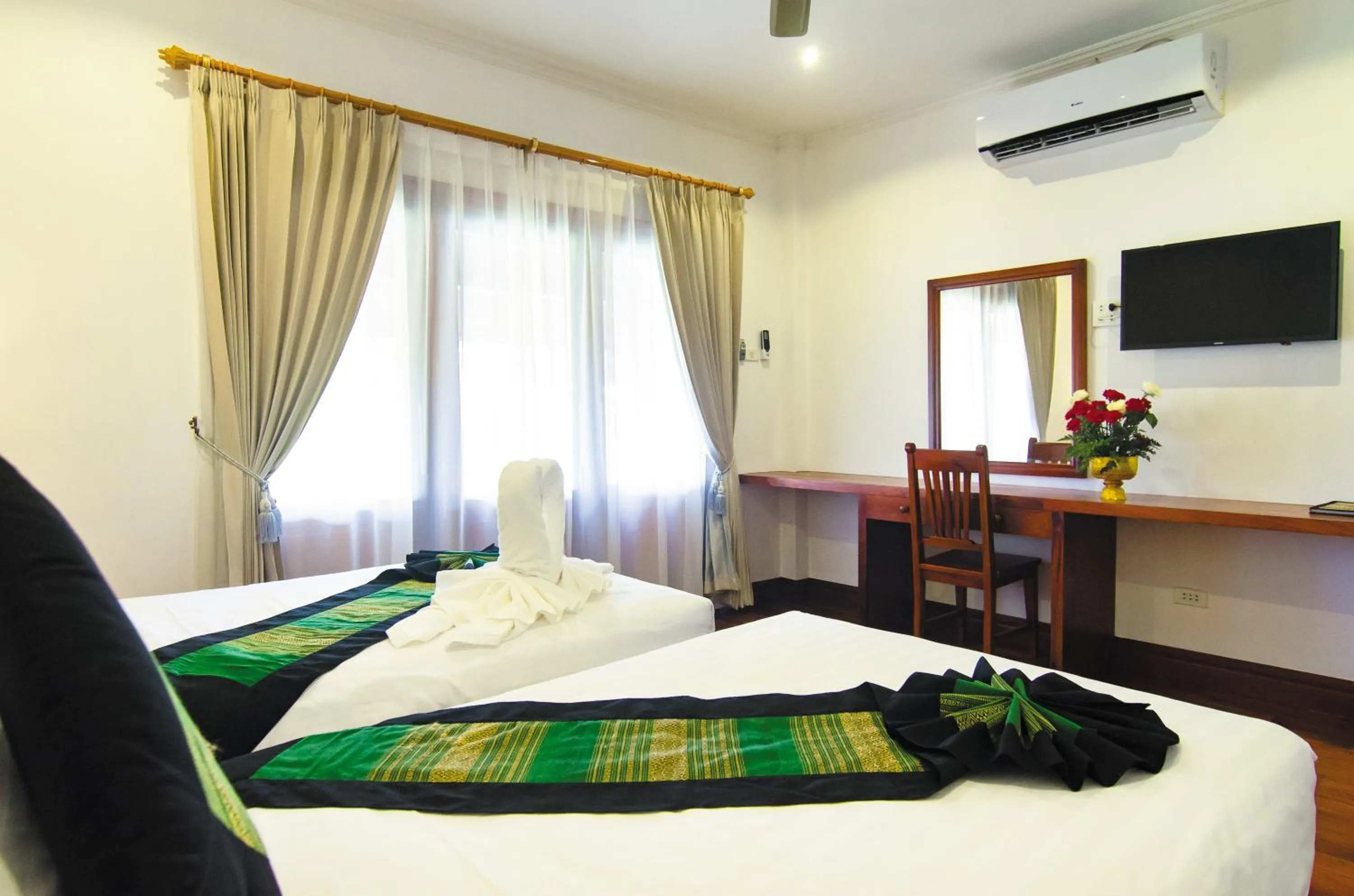 Photo of the whole room, Bed in Villa Chitdara