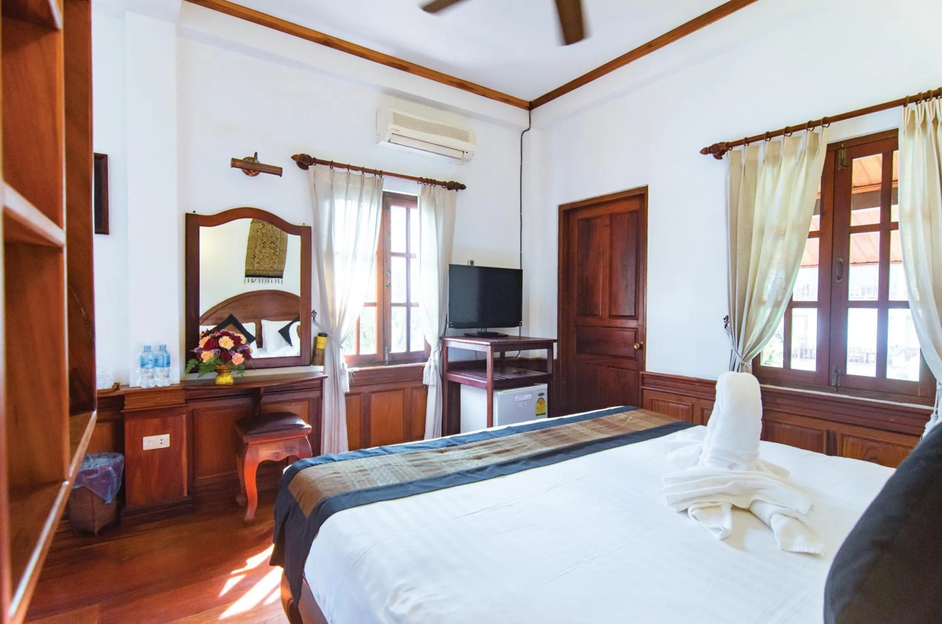 Photo of the whole room, Bed in Villa Chitdara