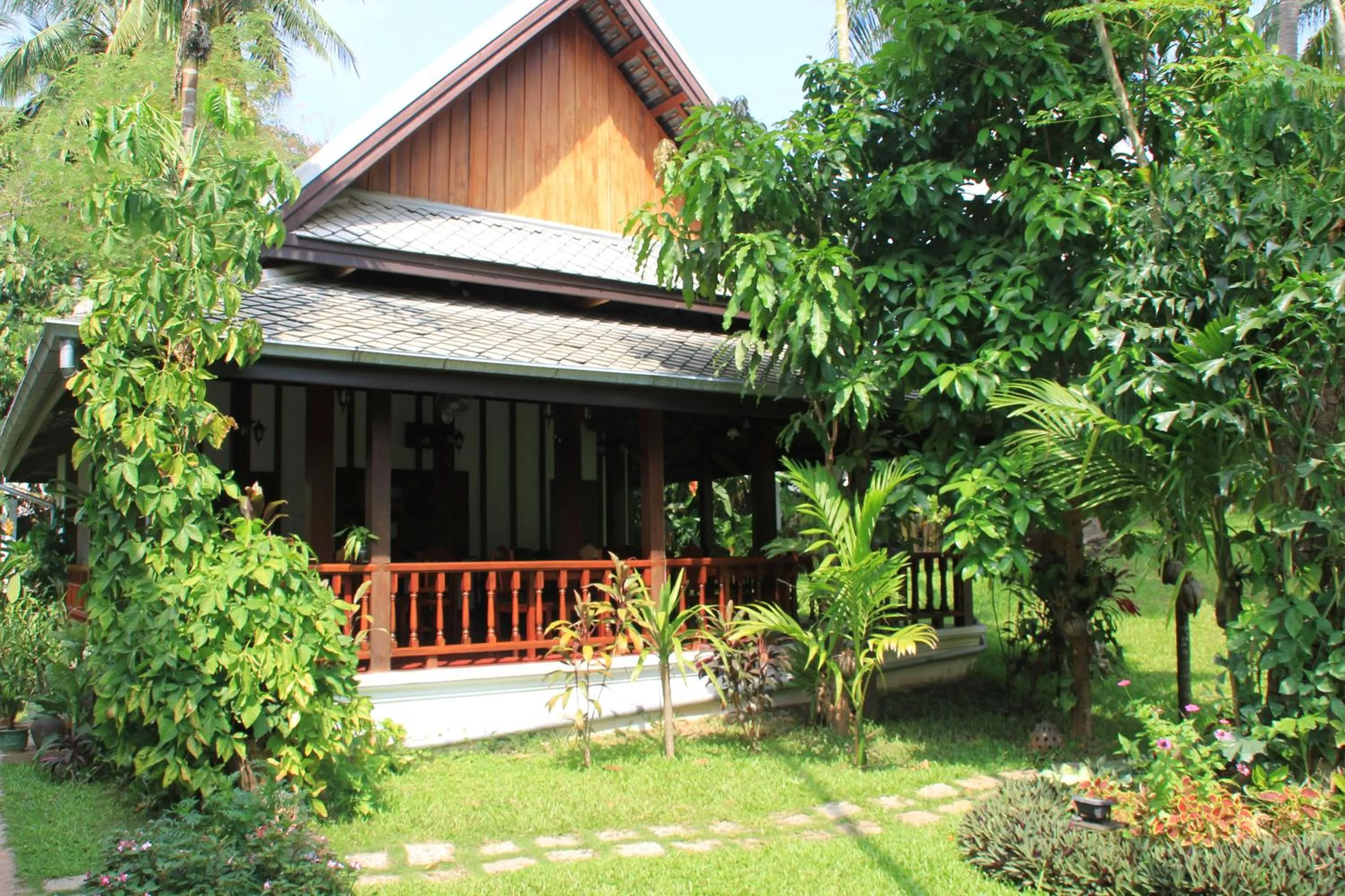 Restaurant/places to eat in Villa Chitdara