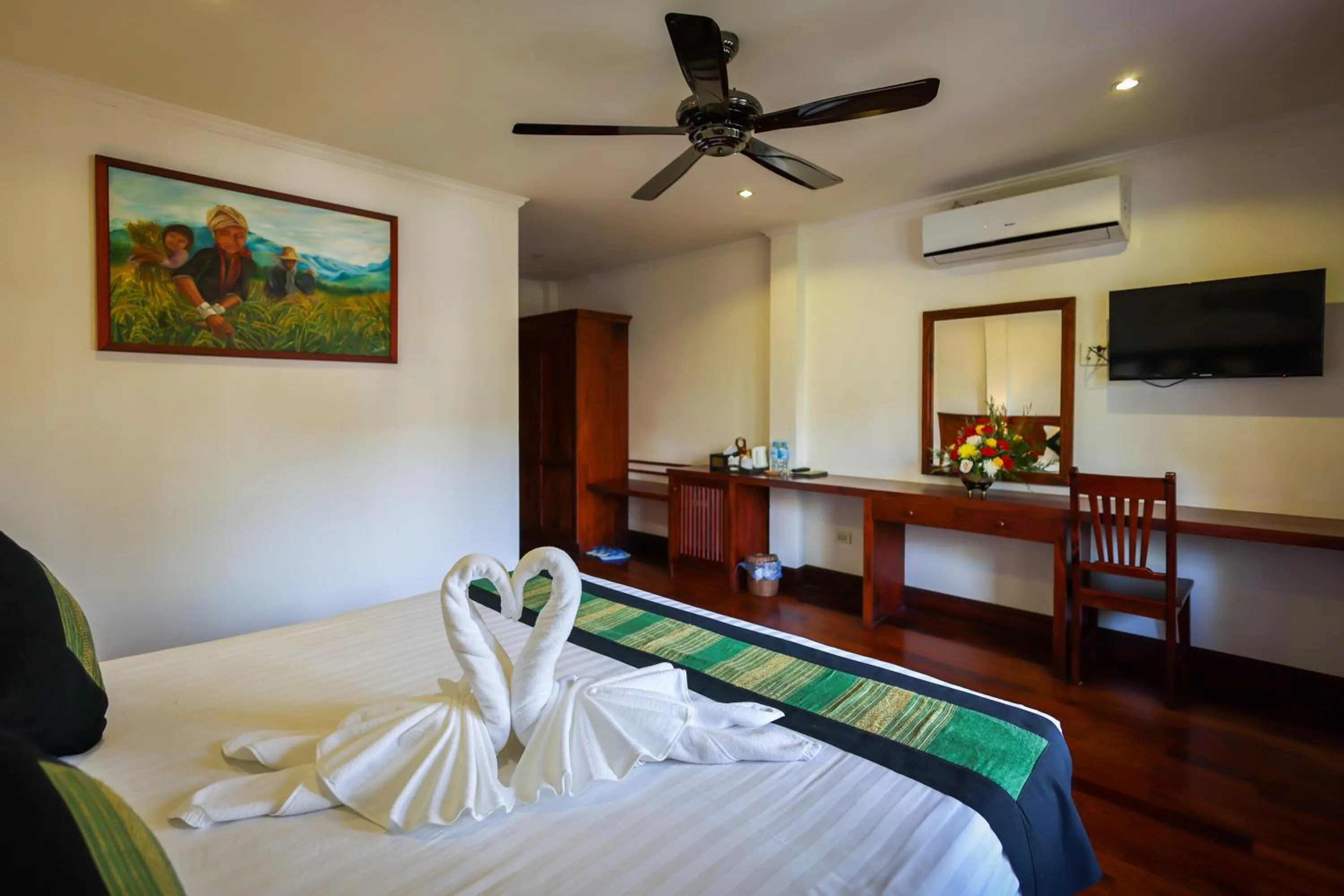 Bedroom, Bed in Villa Chitdara