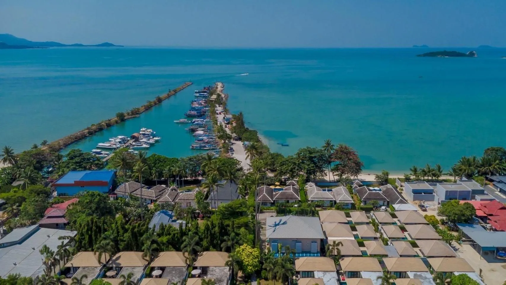 Property building in Samui Boat Lagoon