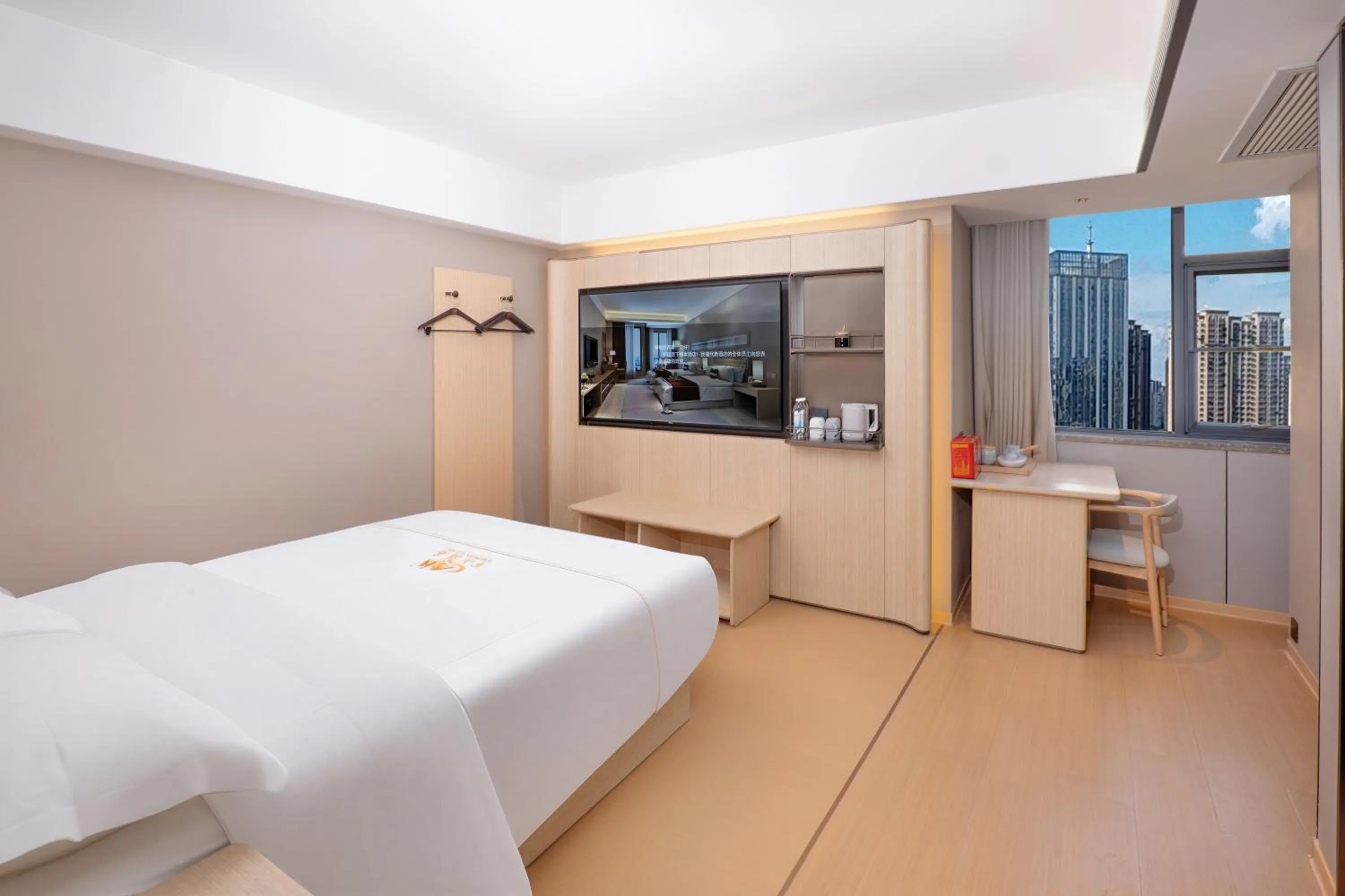 Photo of the whole room, Bed in Guangzhou Junshan Hotel