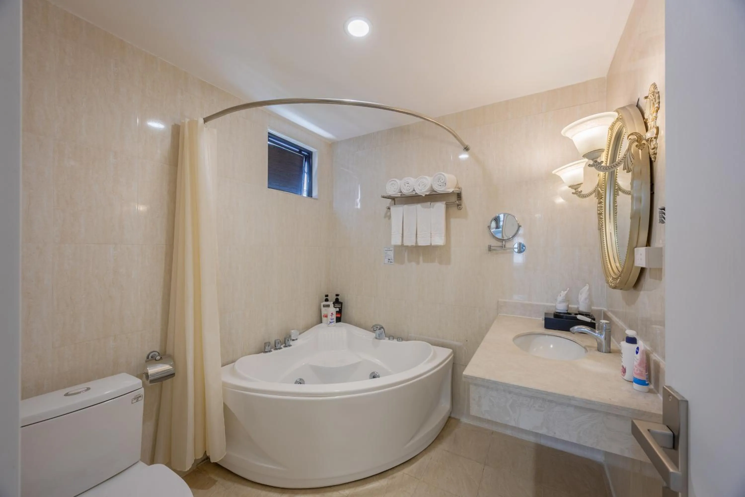 A25 Hotel - 255 Lê Thánh Tôn