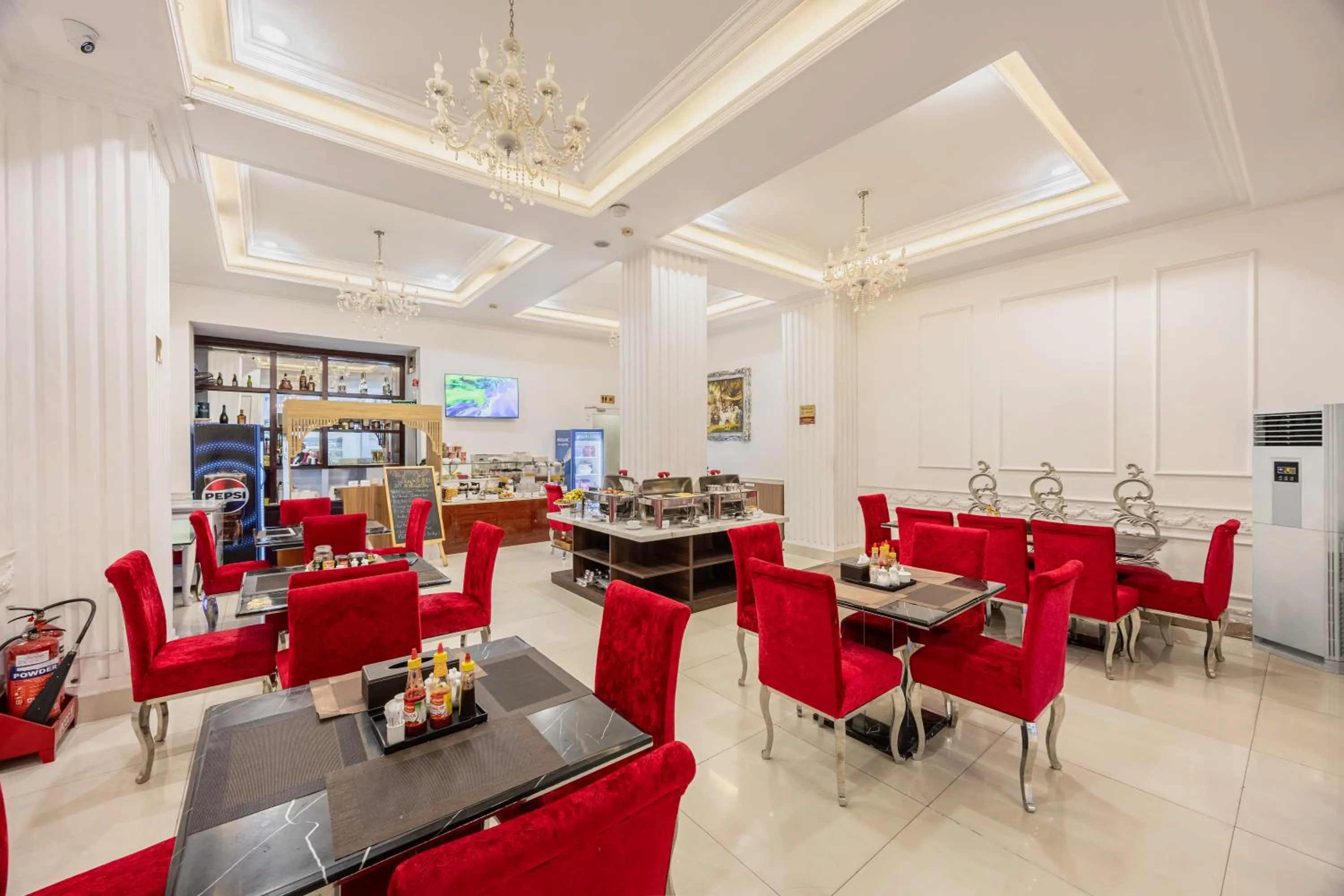 Restaurant/places to eat in A25 Hotel - 255 Lê Thánh Tôn