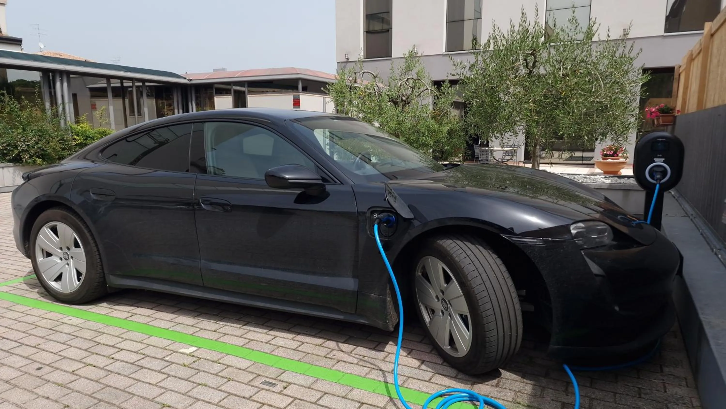 Parking in LVG Hotel Collection - Gardenia