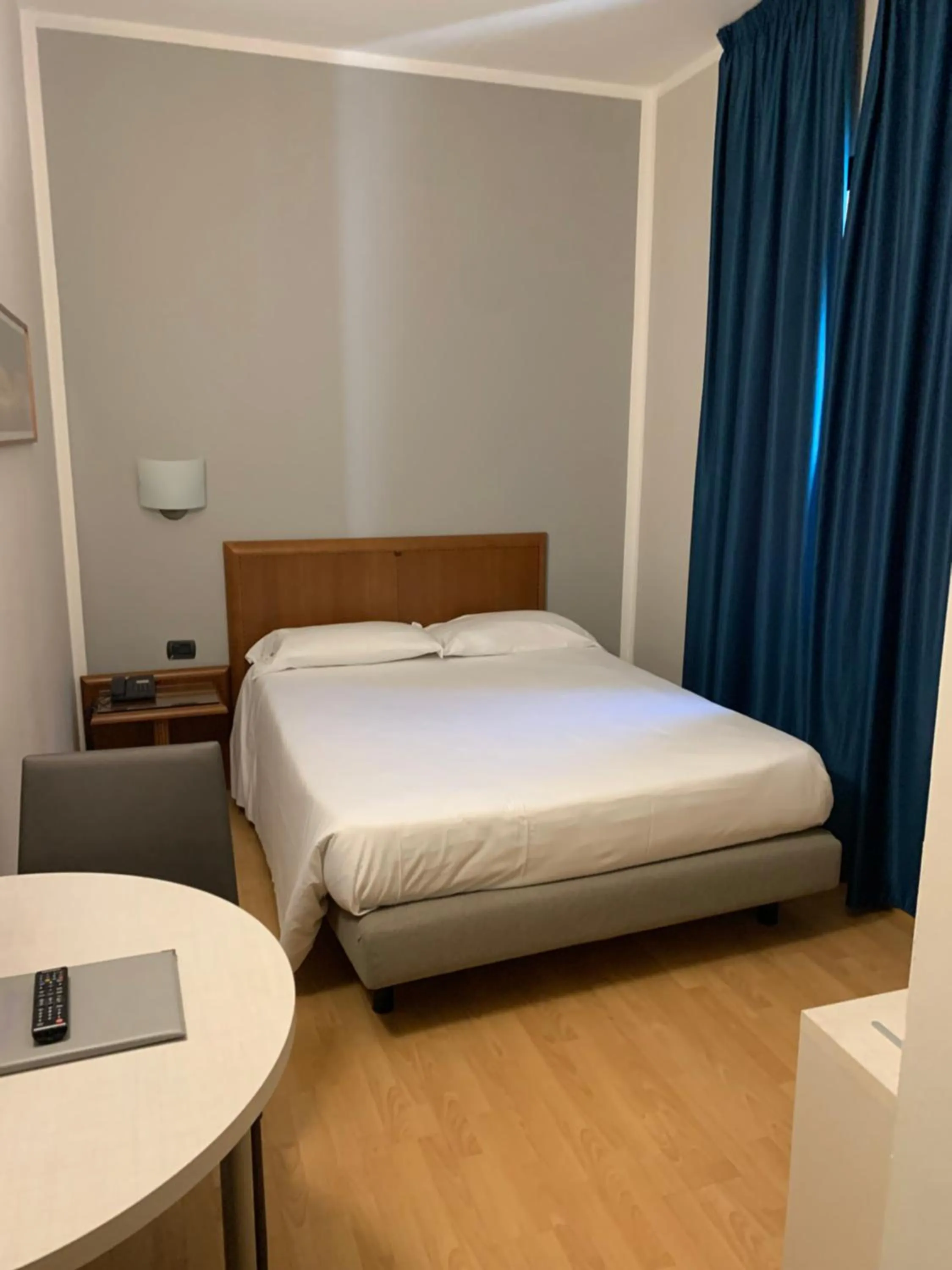 Bed in LVG Hotel Collection - Gardenia