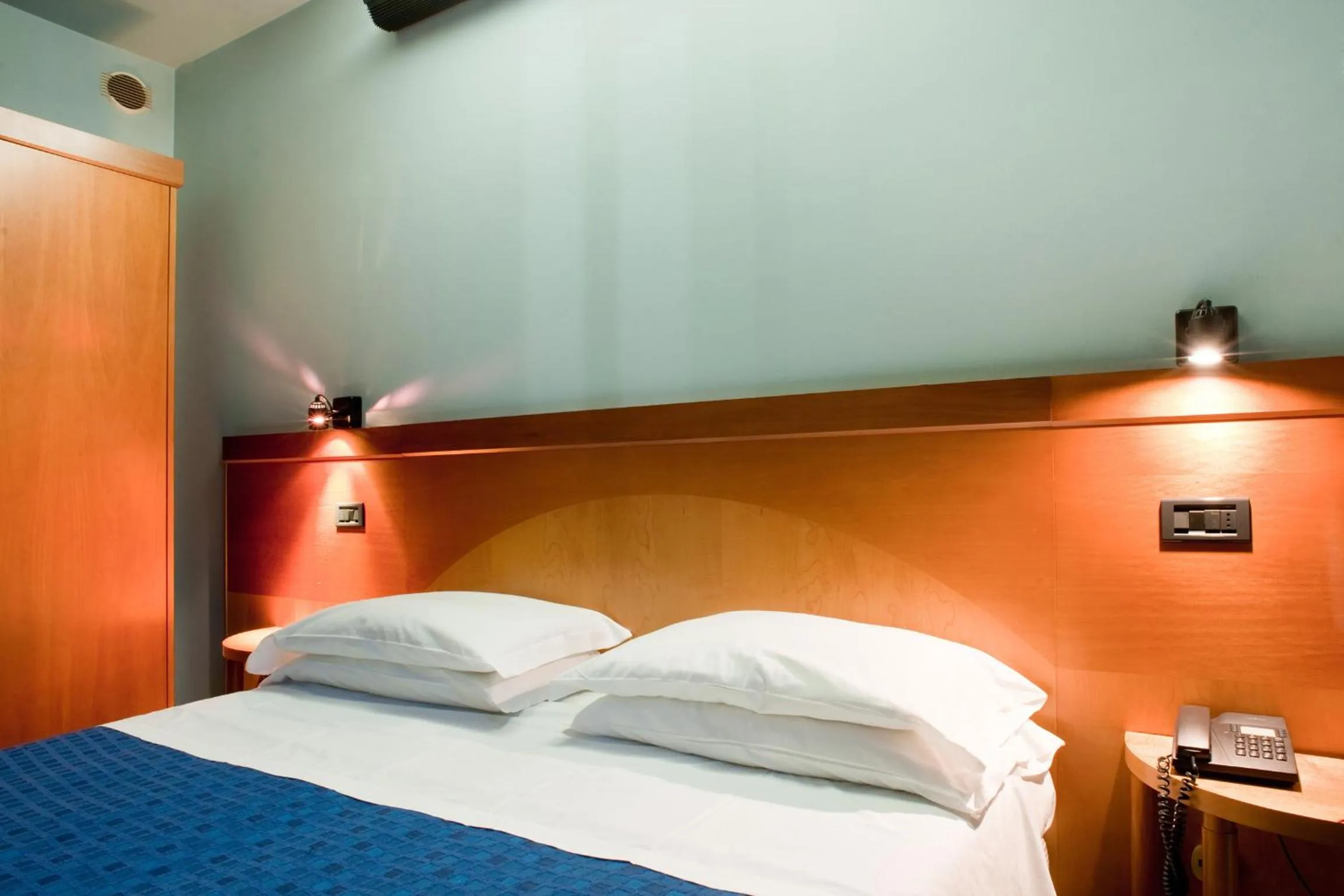 Bed in LVG Hotel Collection - Gardenia