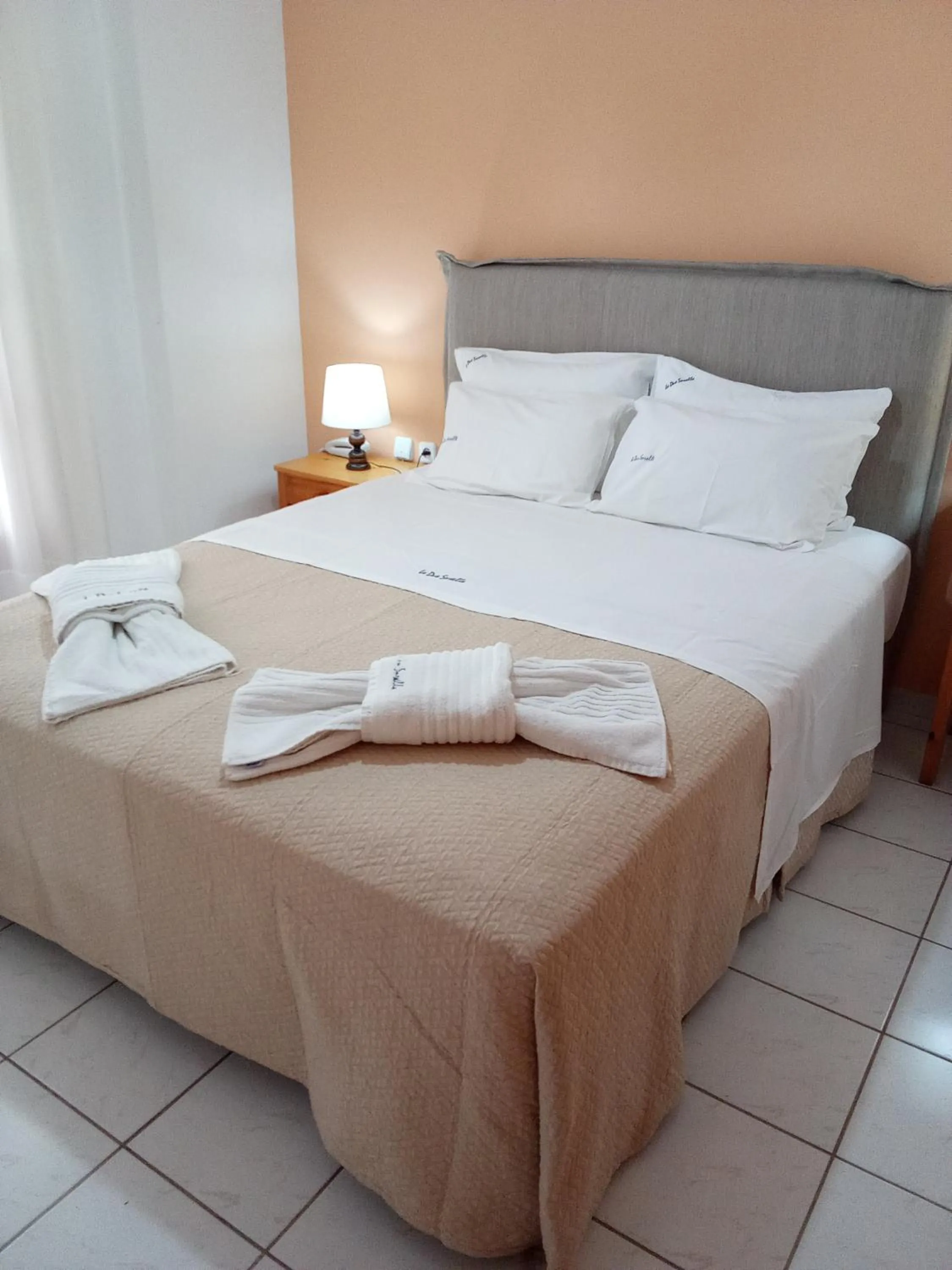 Bedroom, Bed in Le Due Sorelle