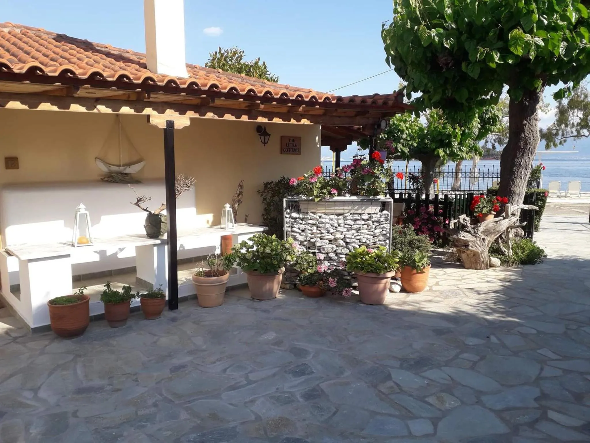 Facade/entrance in Le Due Sorelle