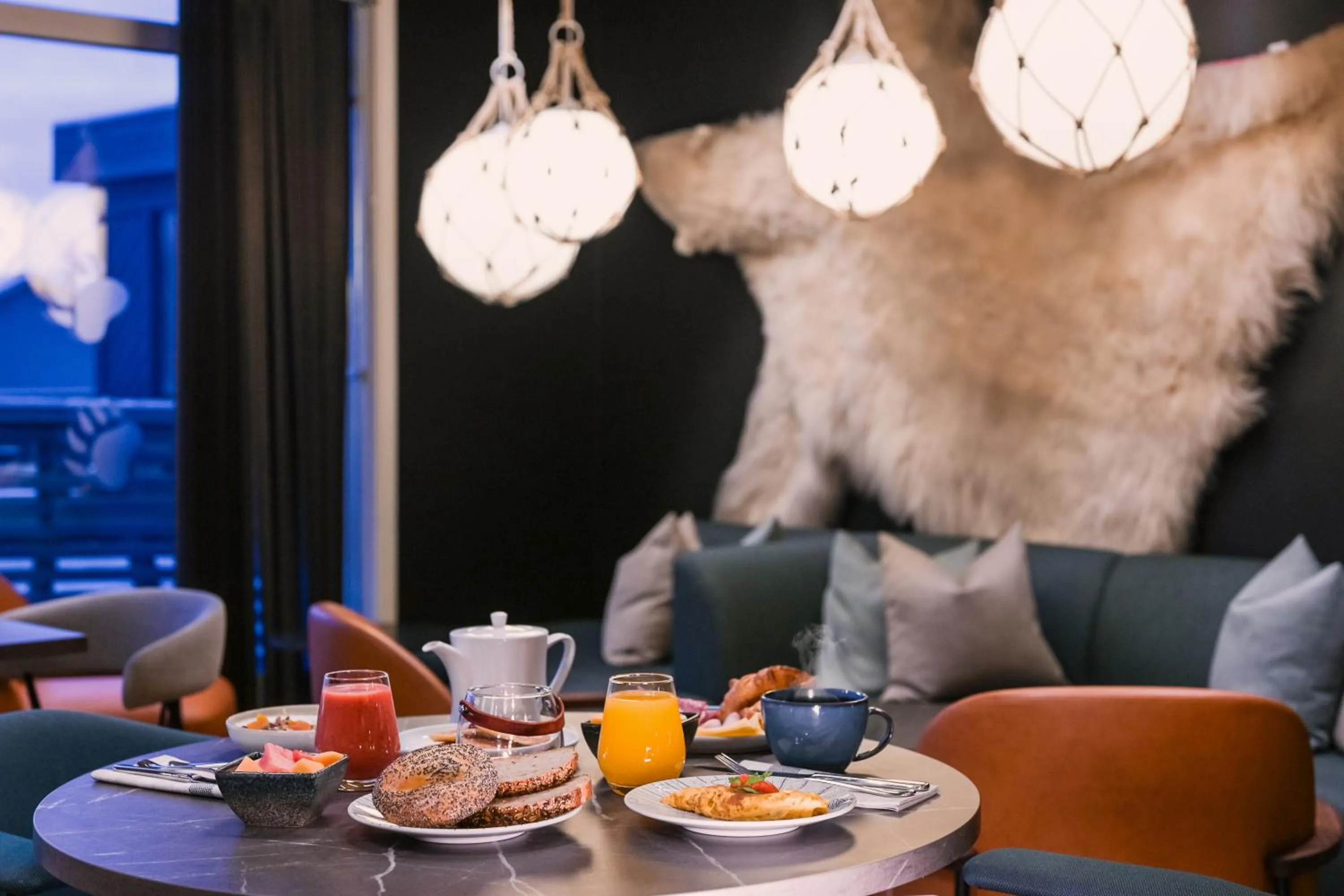 Breakfast in Svalbard Hotell | Polfareren