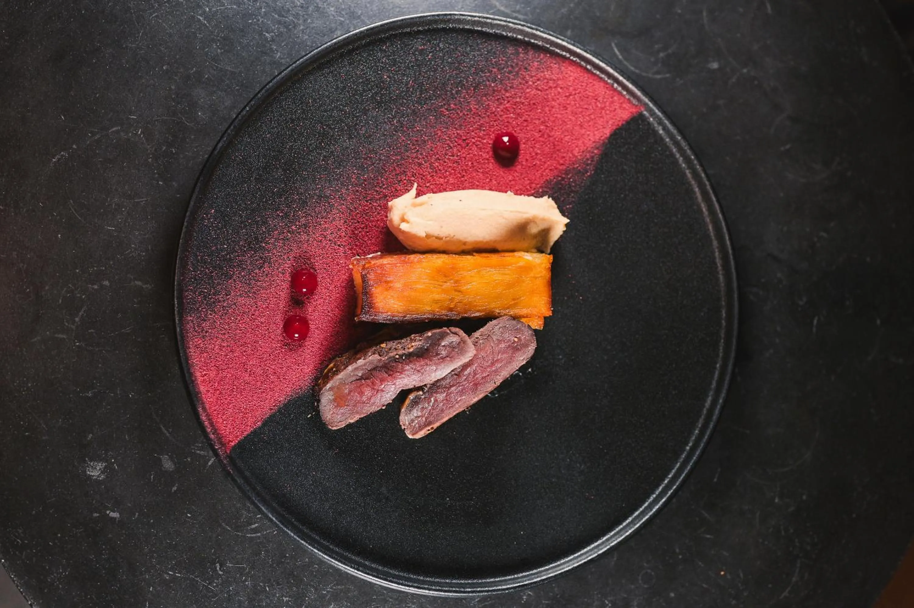 Restaurant/places to eat in Svalbard Hotell | Polfareren