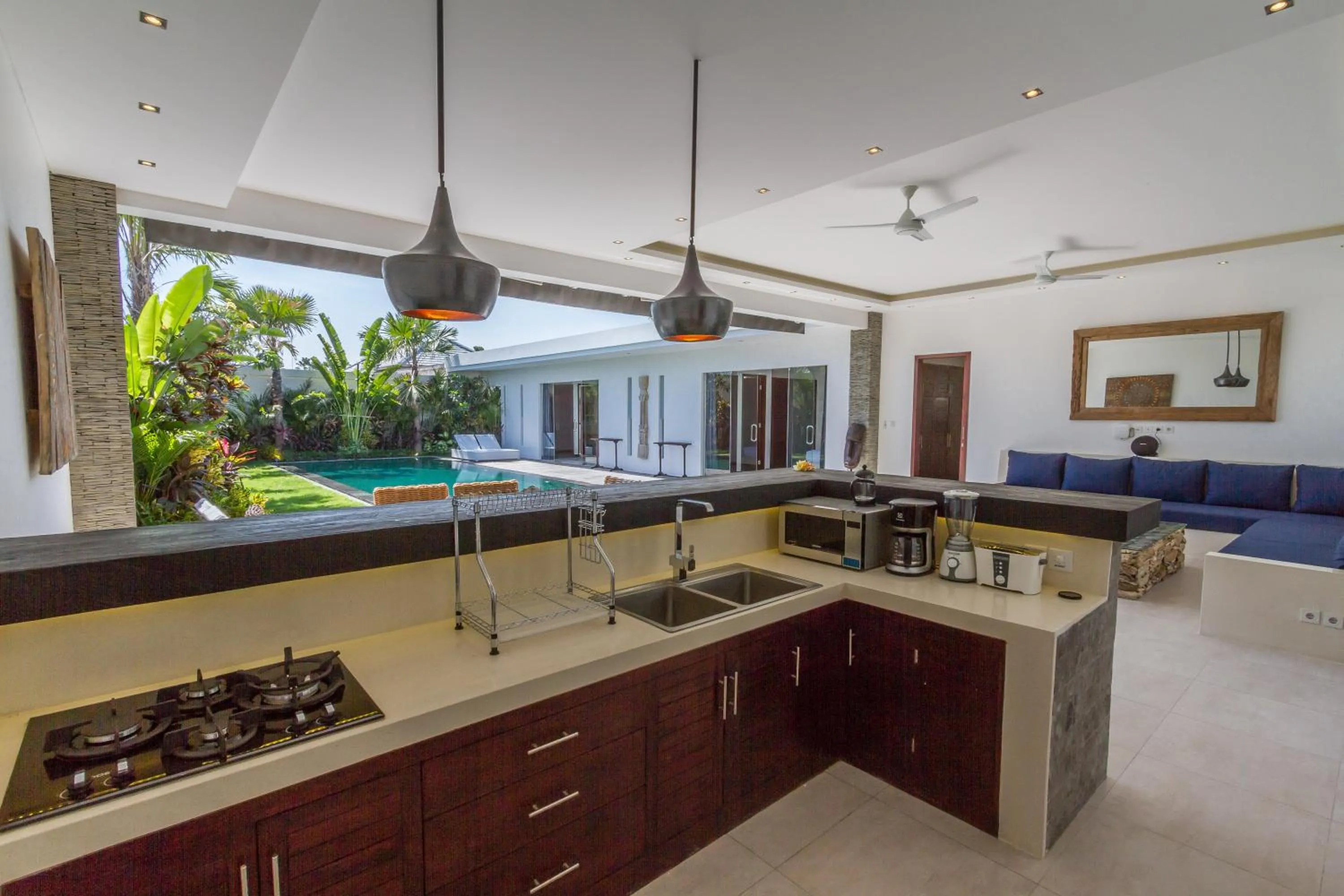 Villa Juna - Beautiful 3 Bedroom in Seminyak