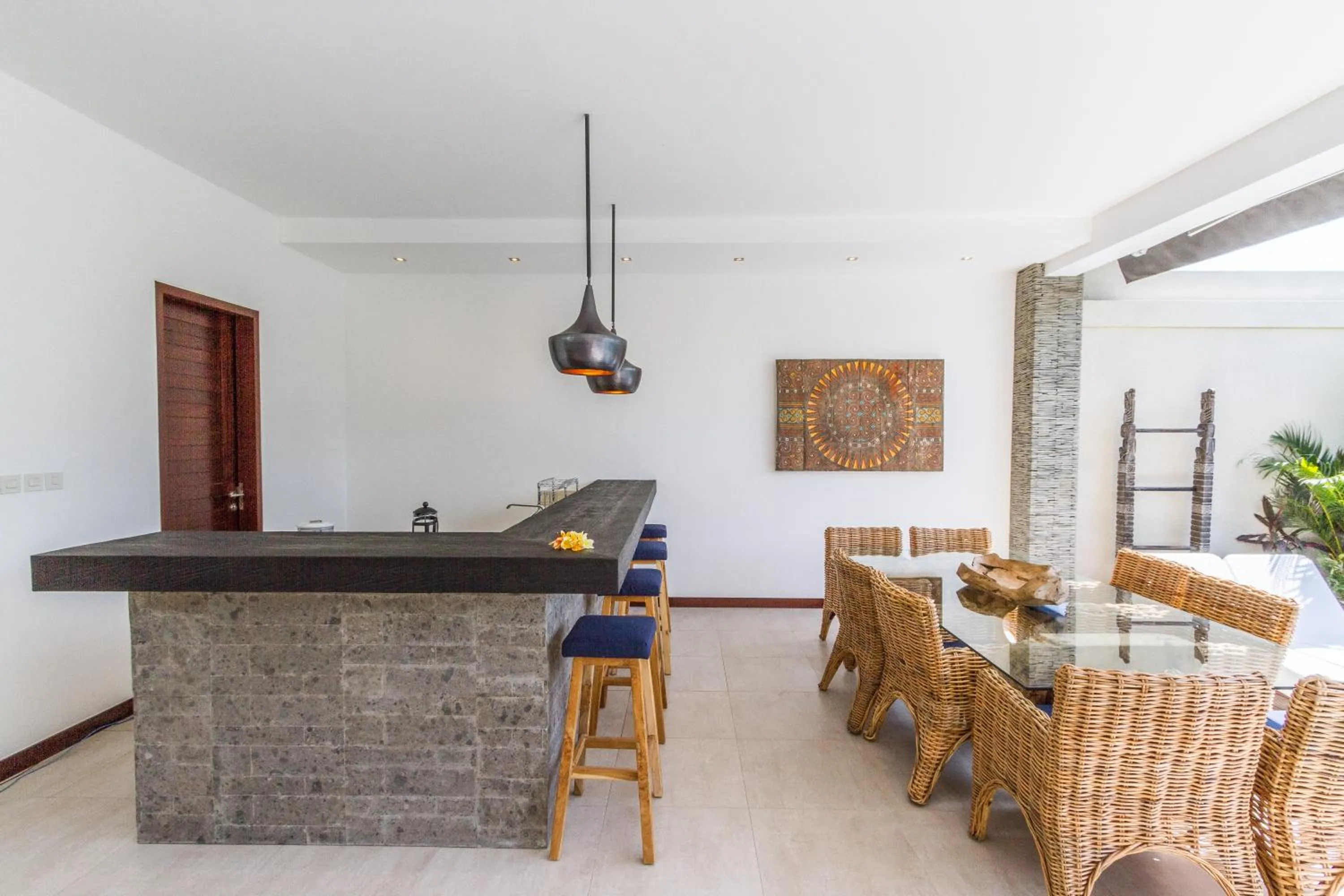 Villa Juna - Beautiful 3 Bedroom in Seminyak