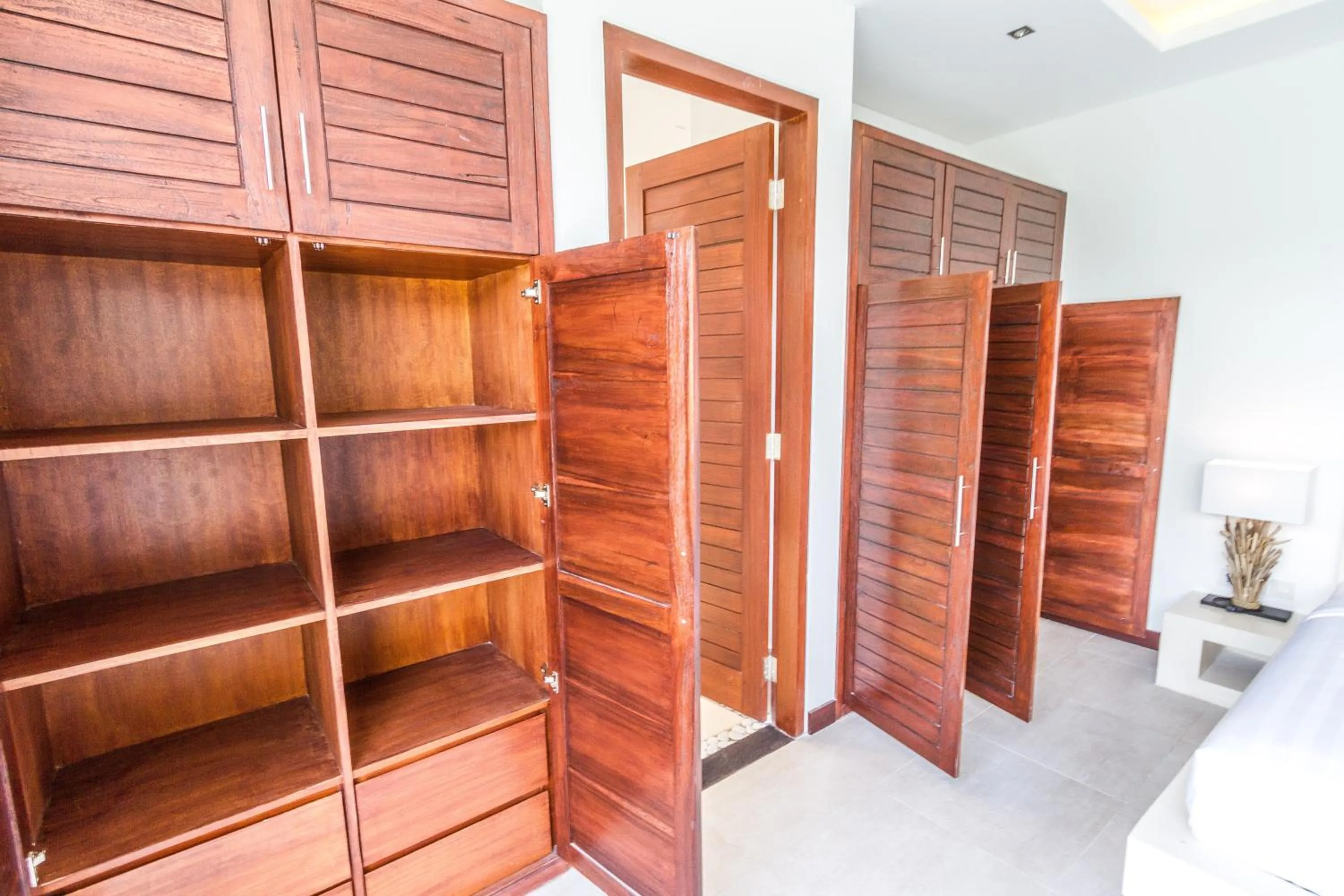 Villa Juna - Beautiful 3 Bedroom in Seminyak