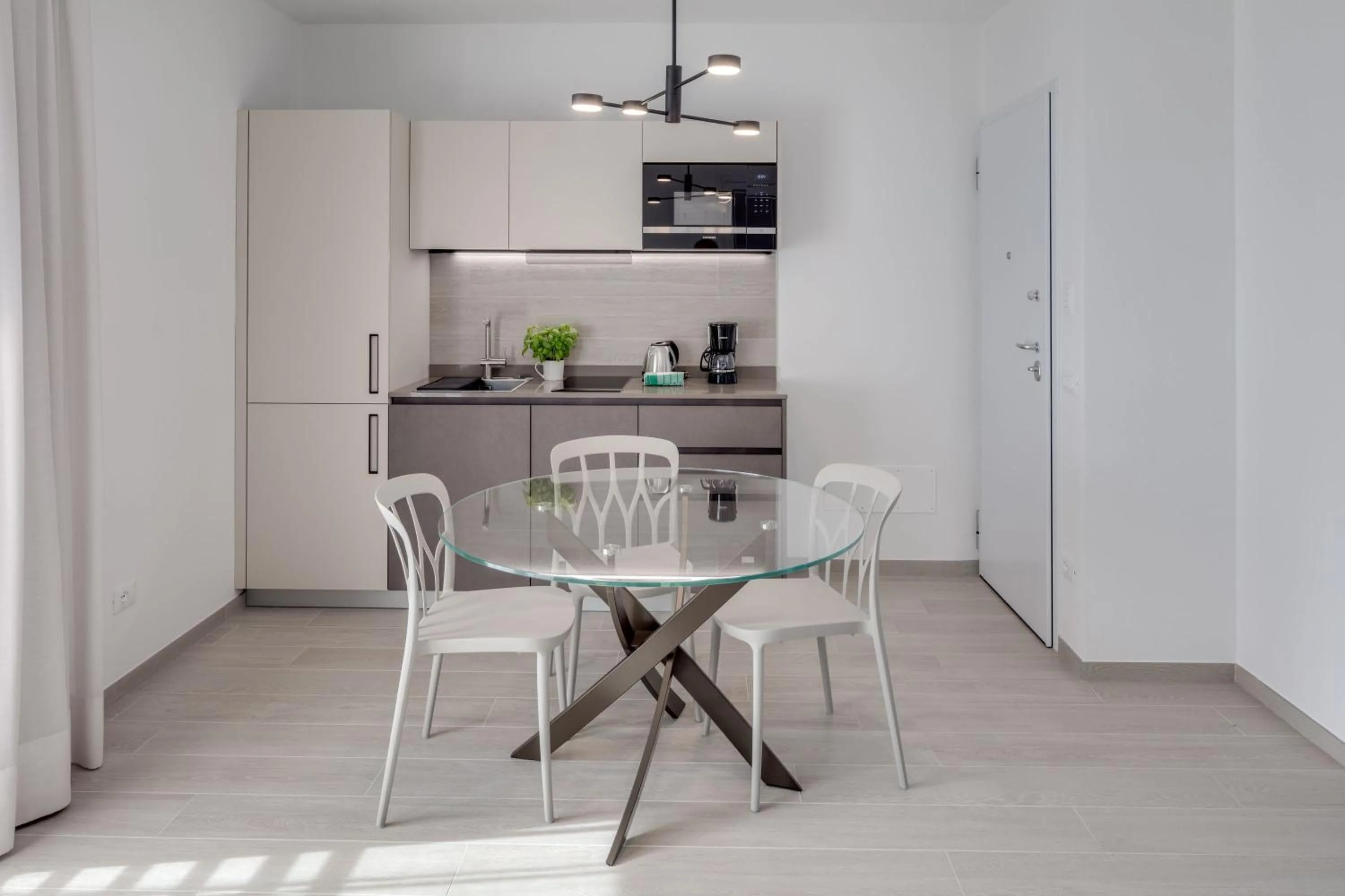 Kitchen or kitchenette in Oleandro Holiday Apartments