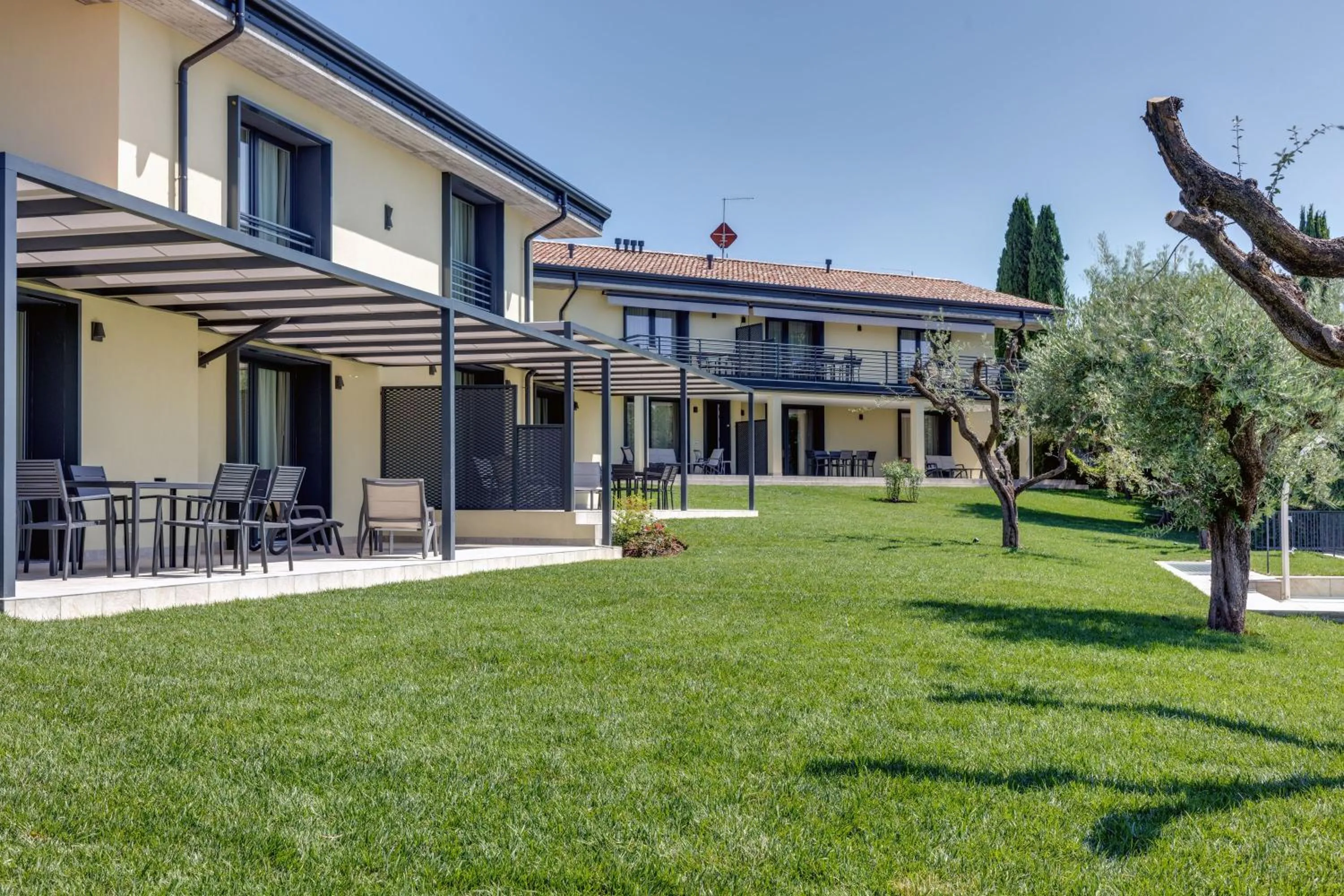 Property building in Oleandro Holiday Apartments