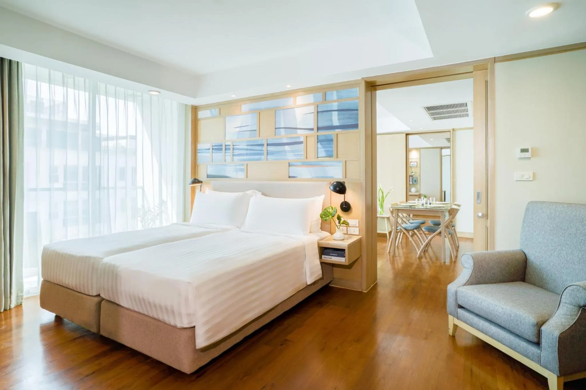 Photo of the whole room, Bed in Shama Petchburi 47 Bangkok