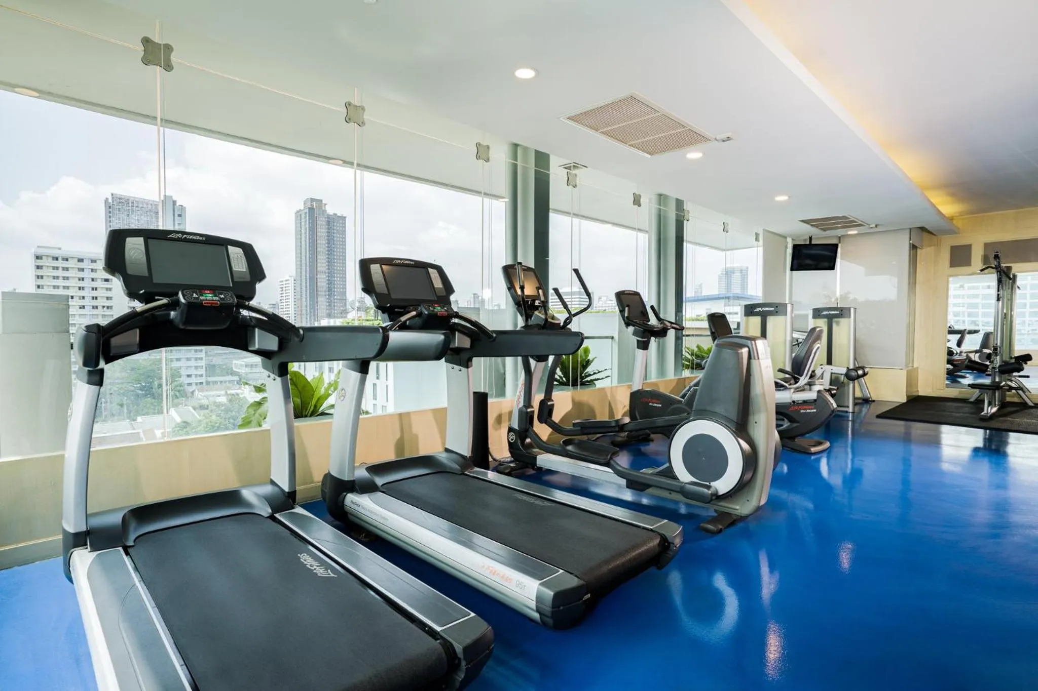 Fitness centre/facilities in Shama Petchburi 47 Bangkok