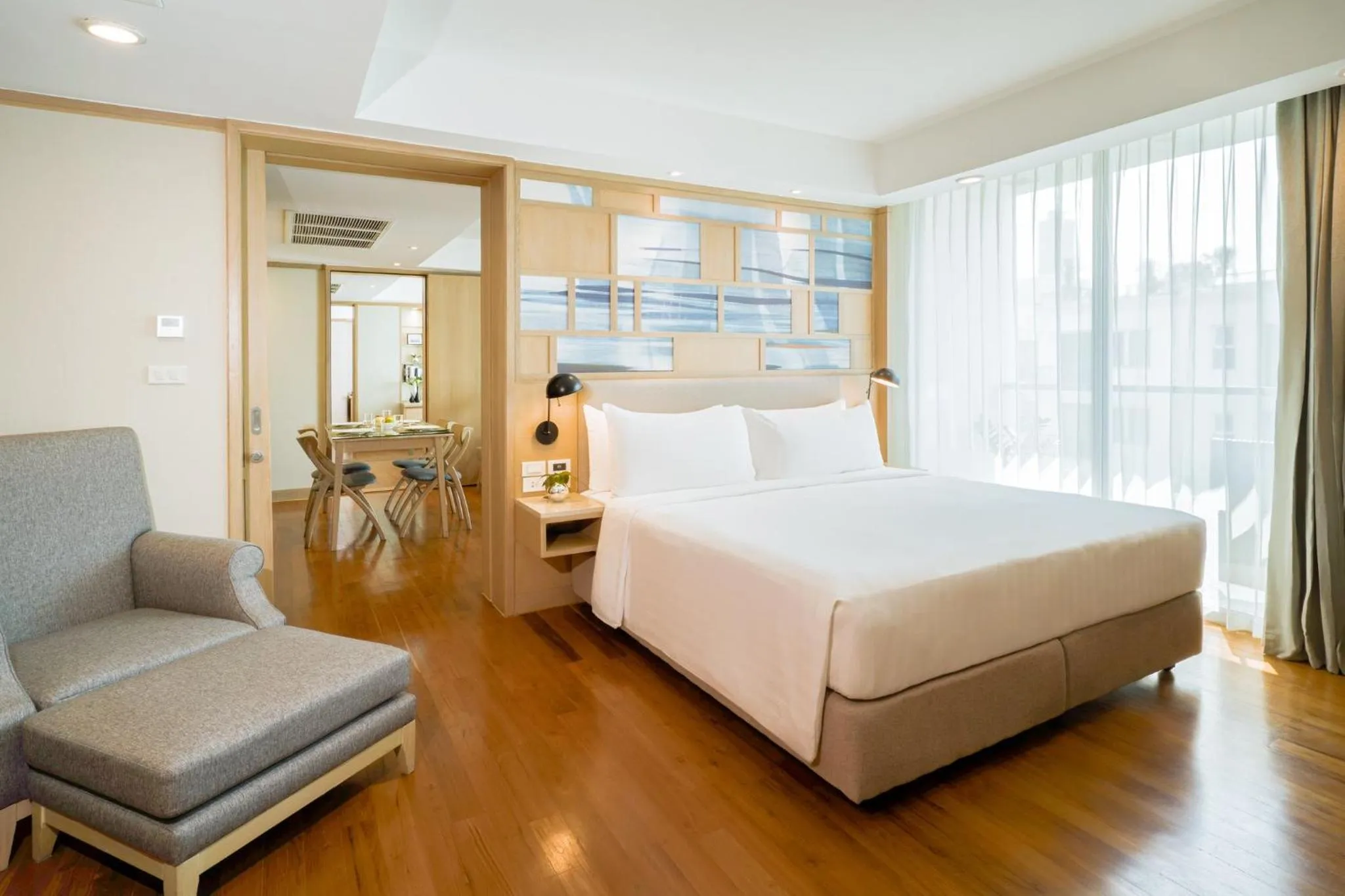 Photo of the whole room, Bed in Shama Petchburi 47 Bangkok