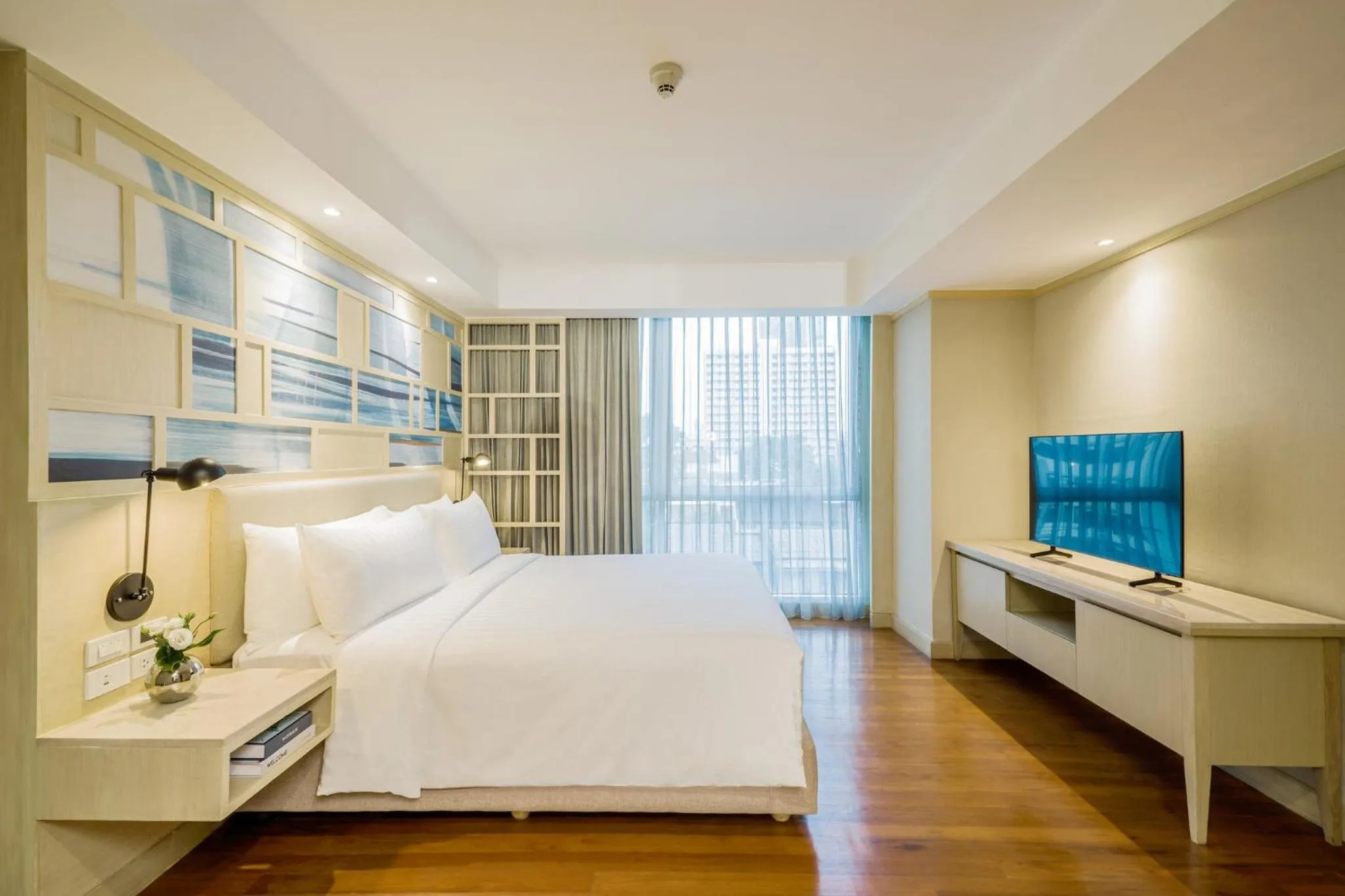 Photo of the whole room, Bed in Shama Petchburi 47 Bangkok