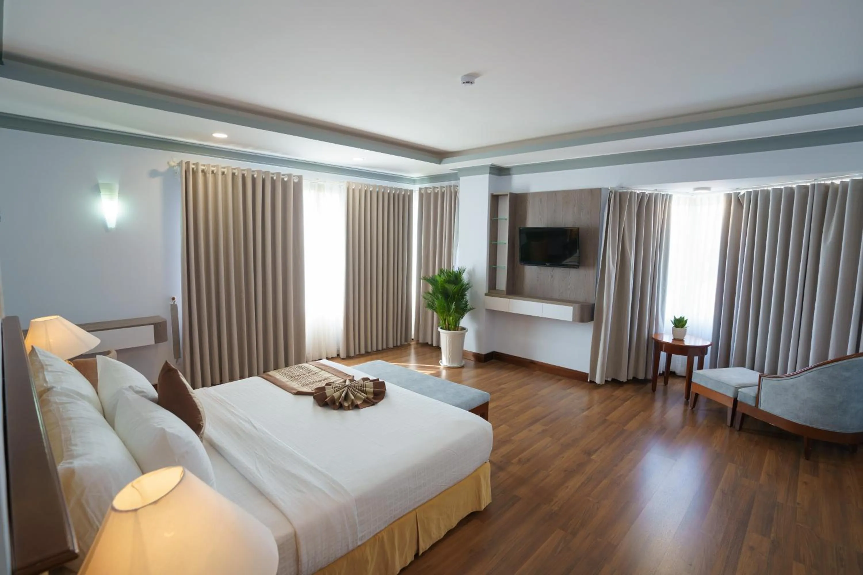 Bed in Saigon - Ninh Chu Hotel & Resort