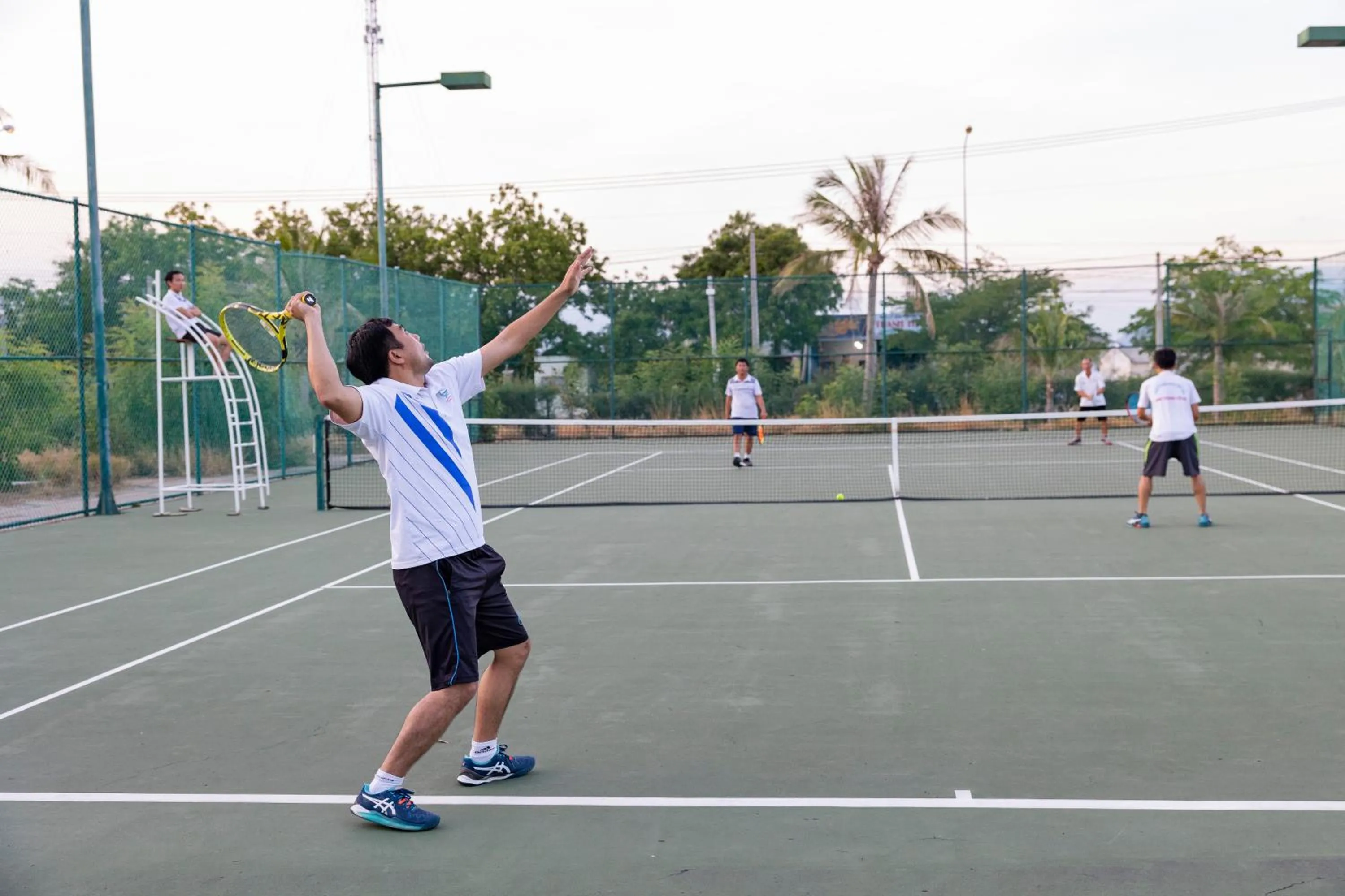 Tennis court in Saigon - Ninh Chu Hotel & Resort