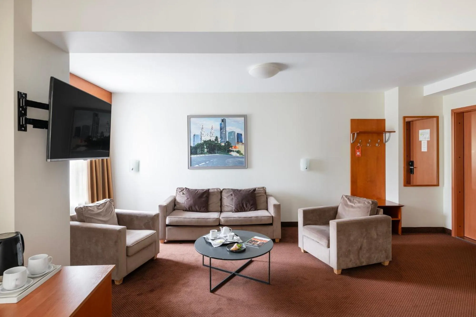 Living room in Art City Inn