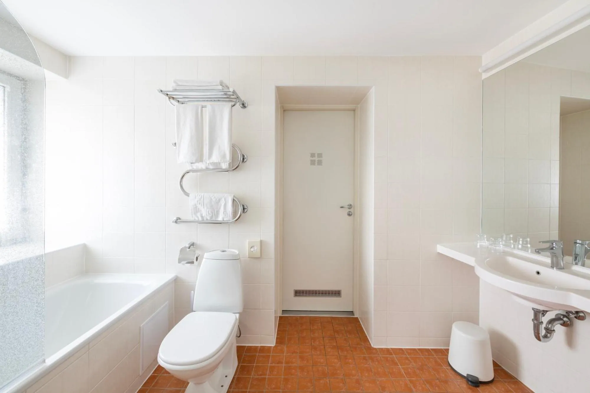 Bathroom in Art City Inn