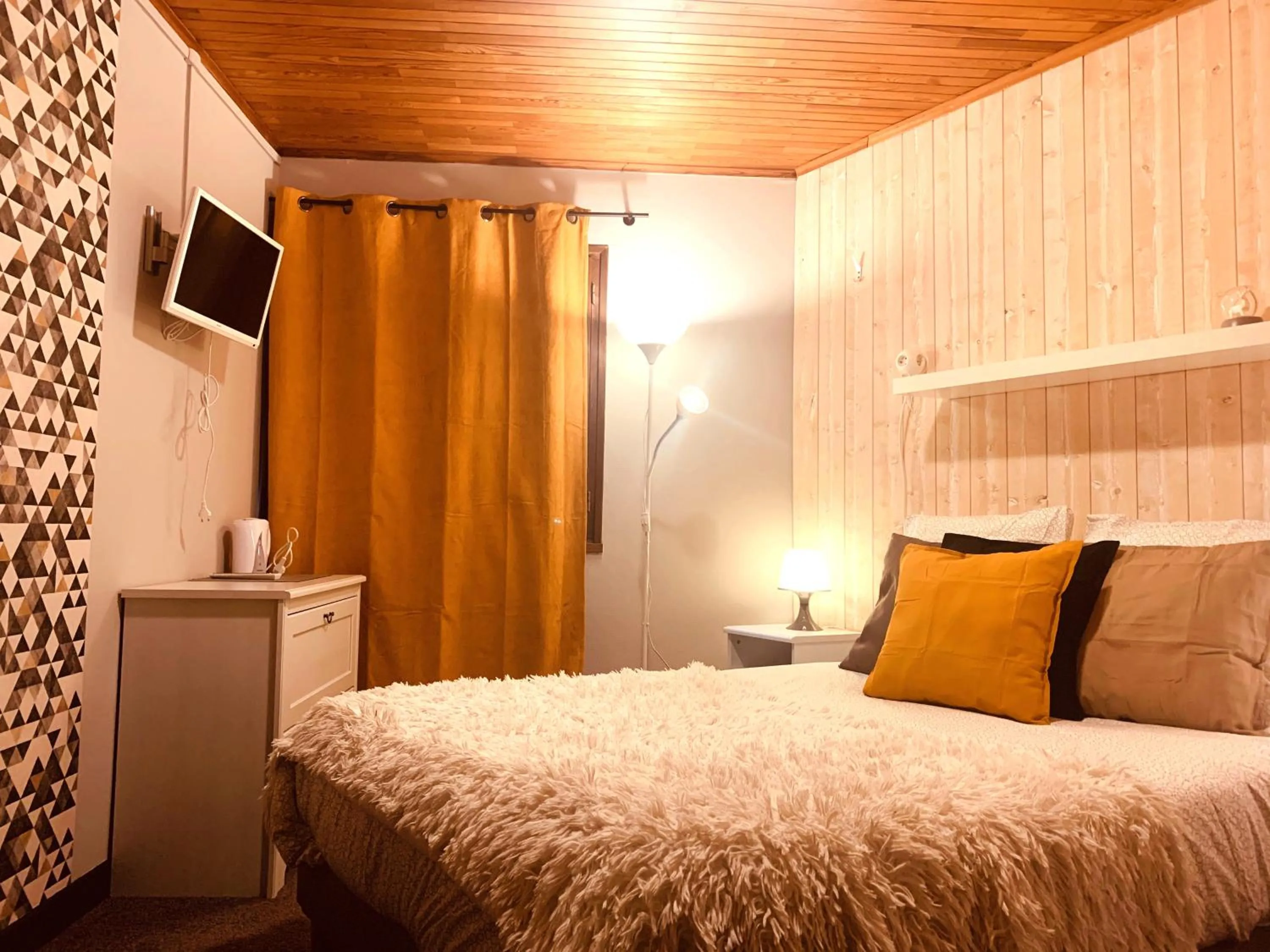 Photo of the whole room in Hotel Le Beau Site