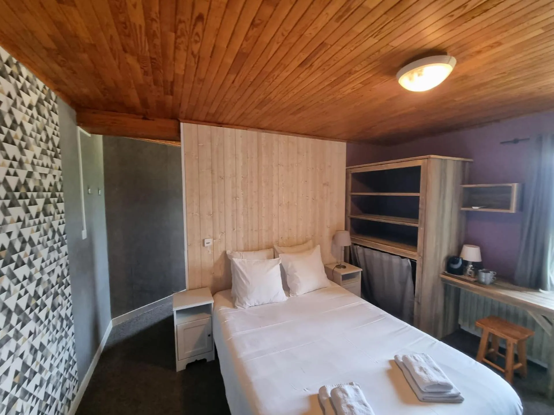 Bedroom in Hotel Le Beau Site