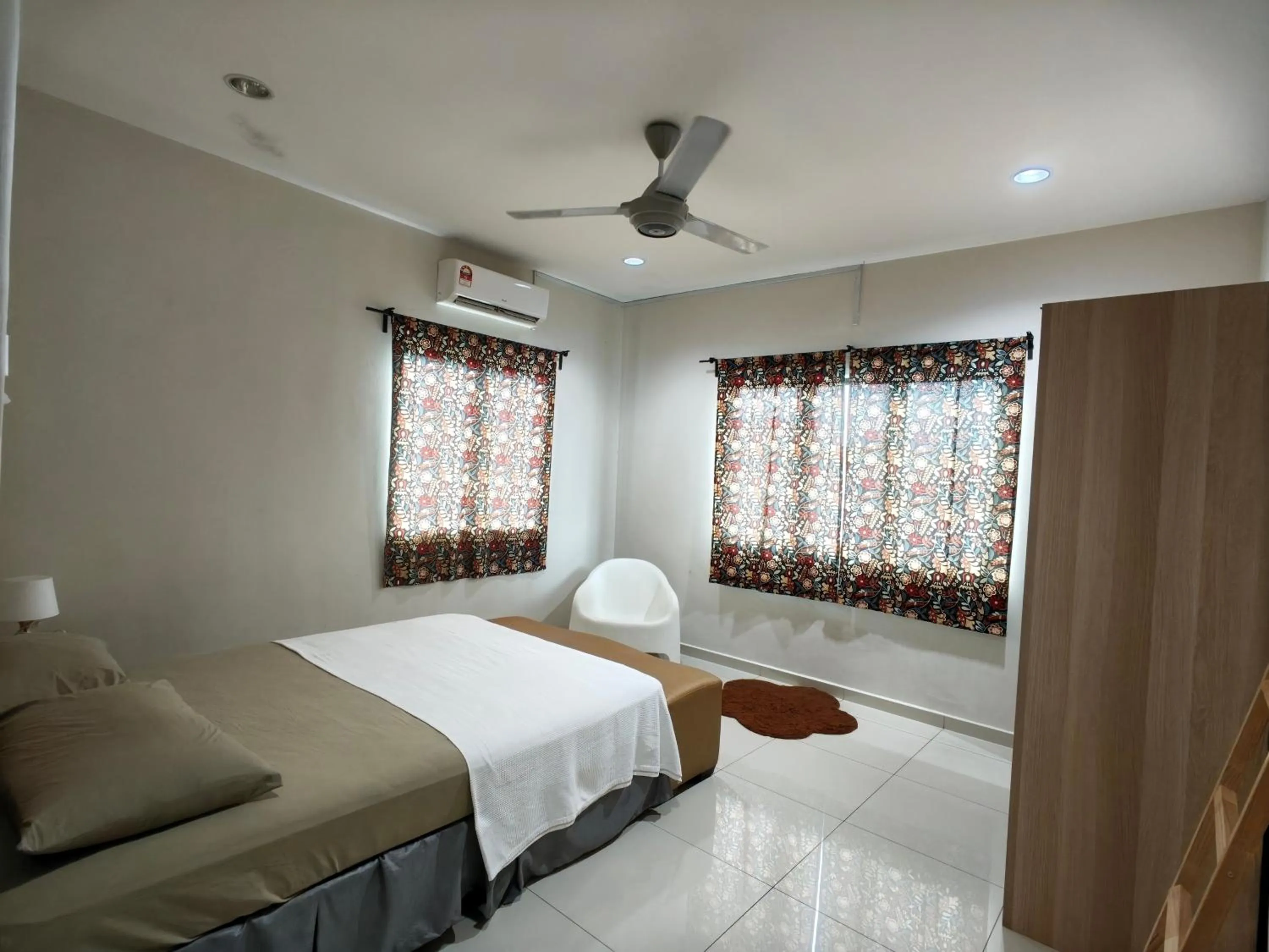 Bedroom, Bed in Villa 223