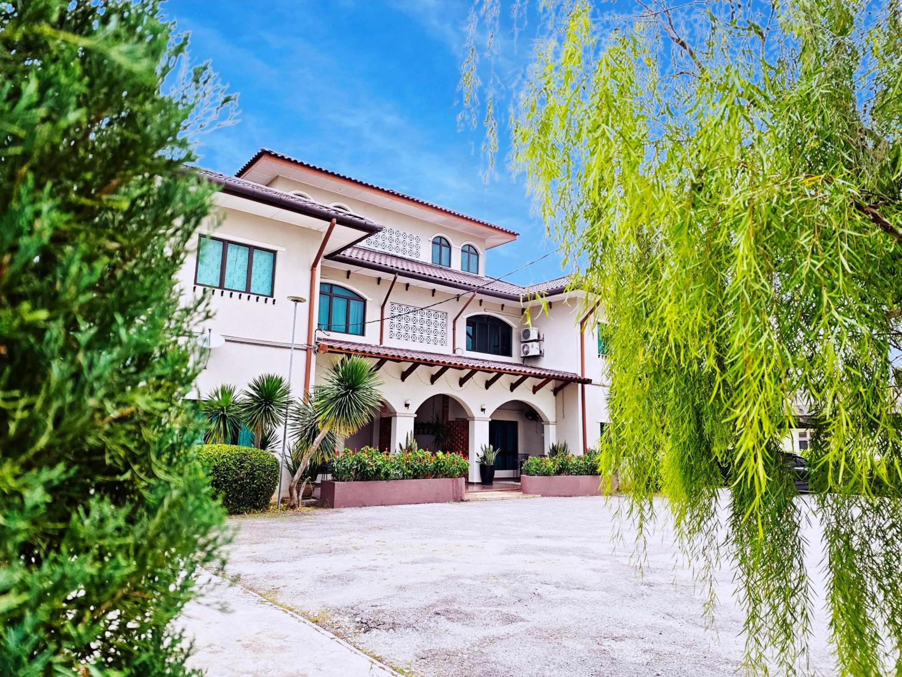 Property building in Villa 223