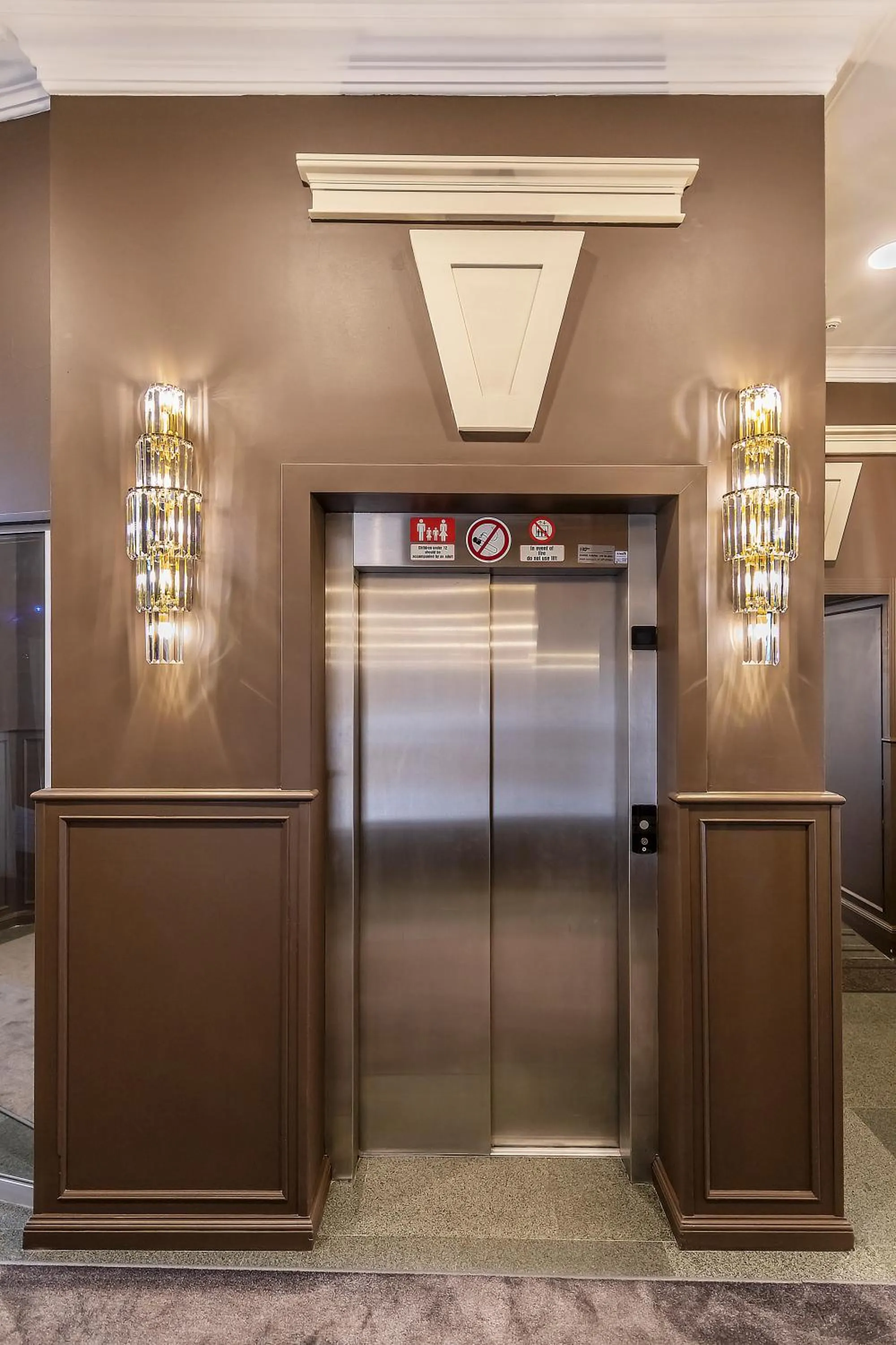 elevator in St Palace Hotel