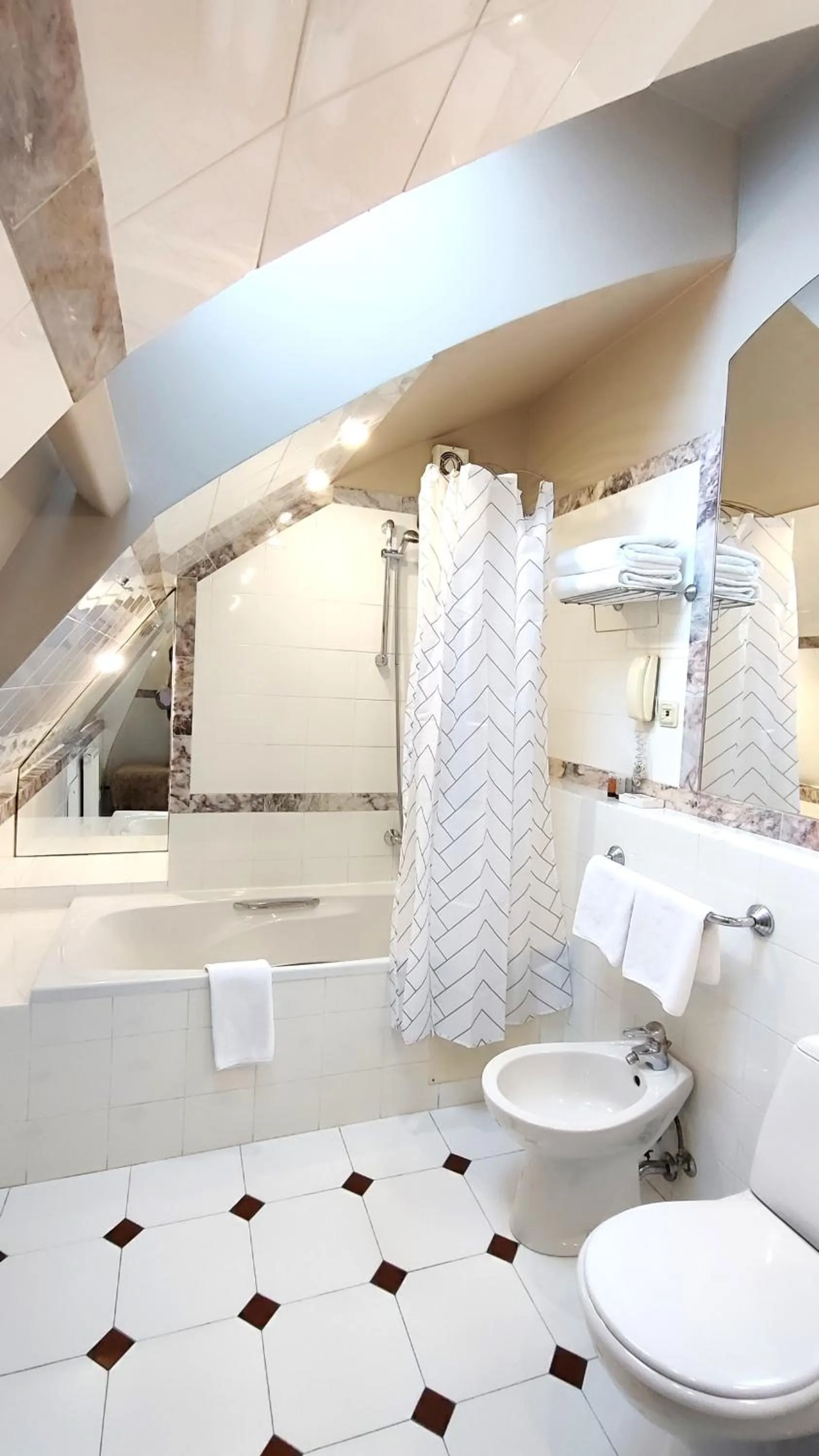 Toilet in BEST WESTERN Santakos Hotel