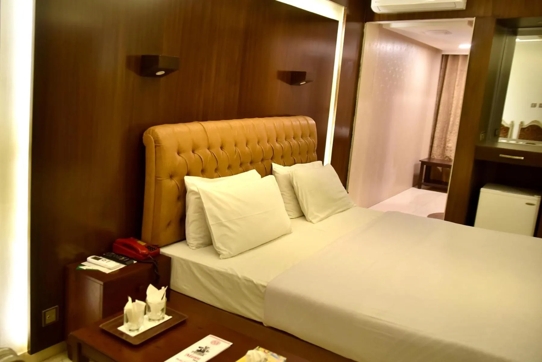 Bed in Hotel Mayfair