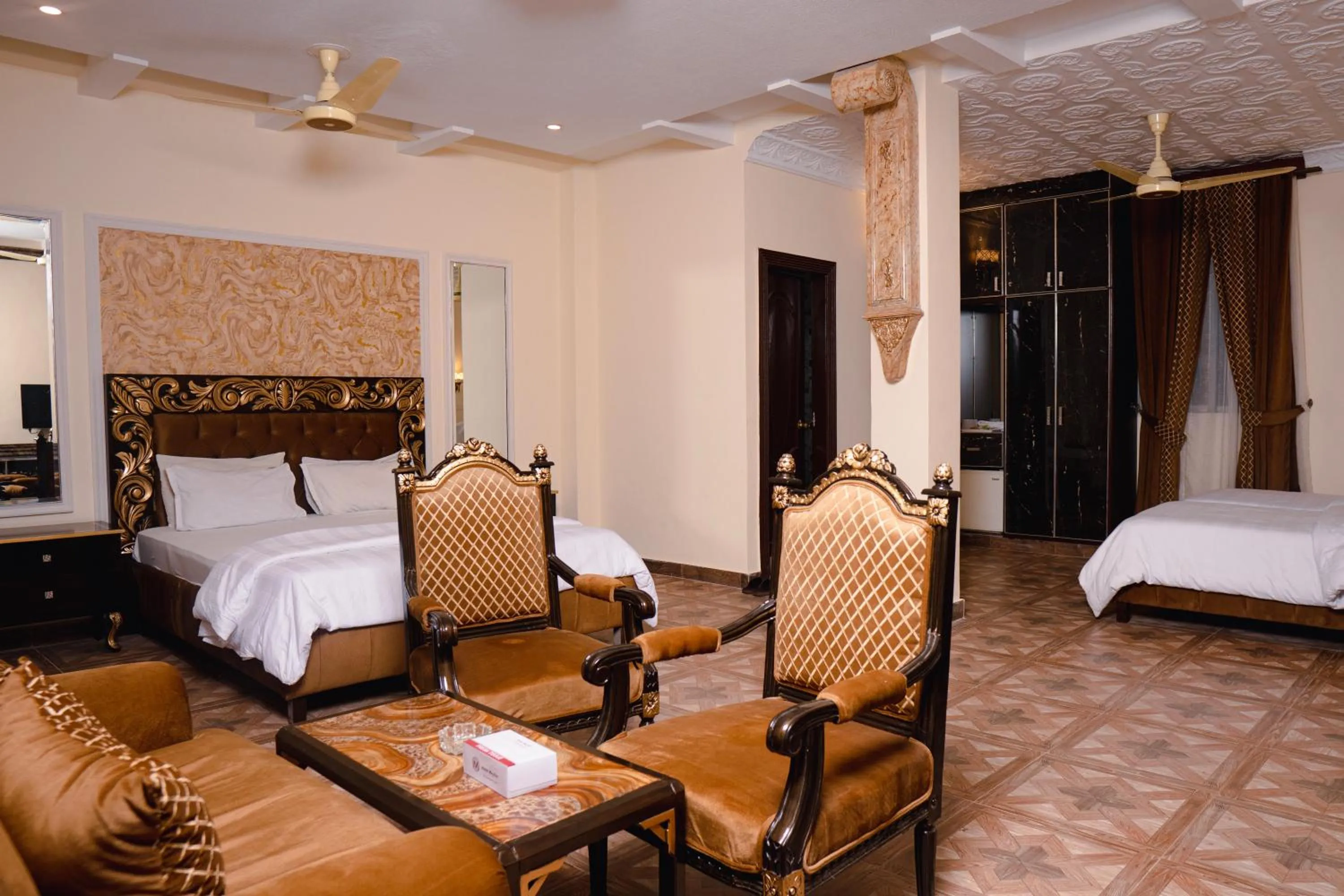 Bed in Hotel Mayfair