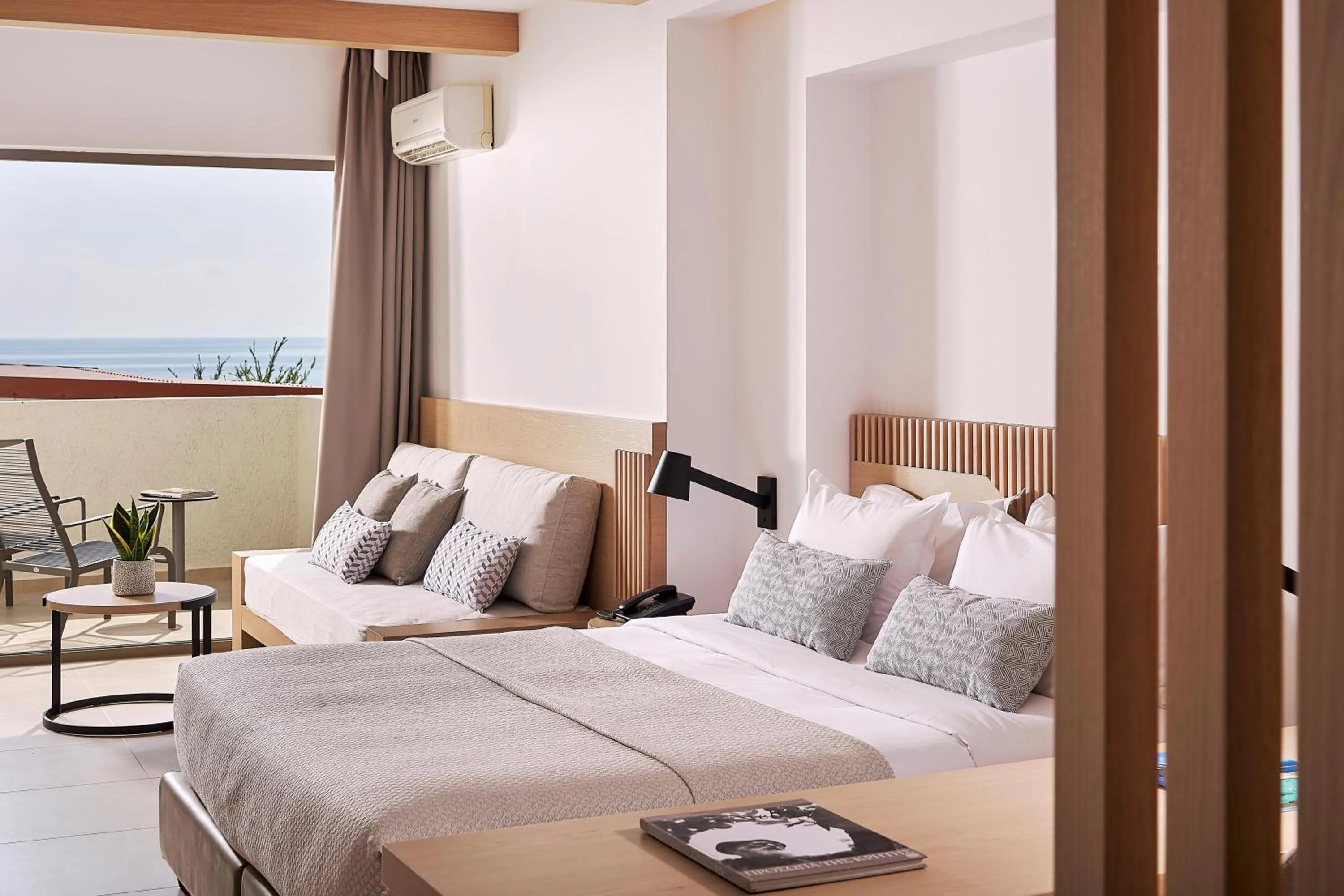 Photo of the whole room in Coriva Beach Hotel & Bungalows