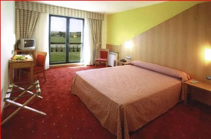 Bed in Hotel Mirador de Gornazo