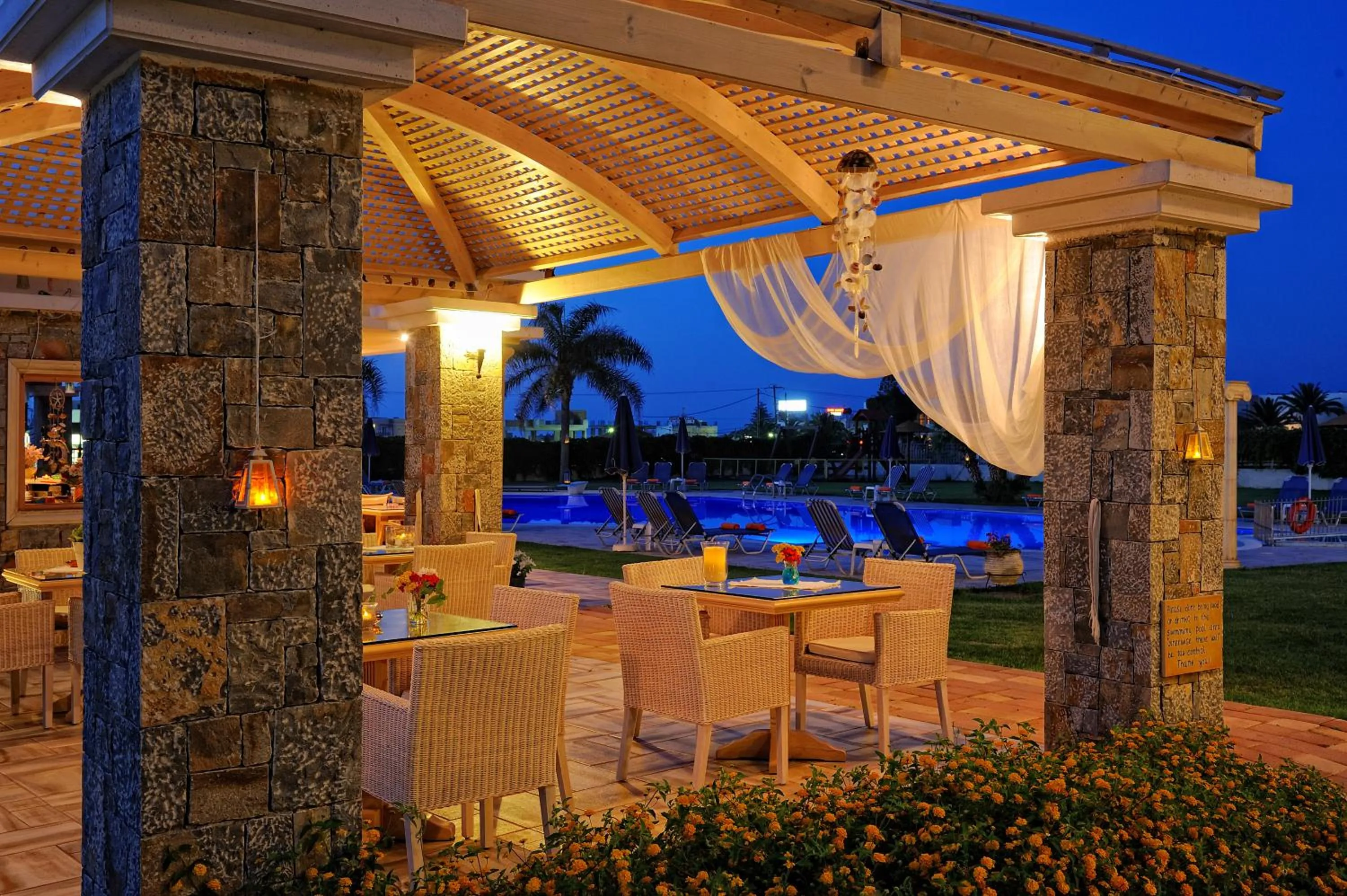 Restaurant/places to eat in Socrates Hotel Malia Beach