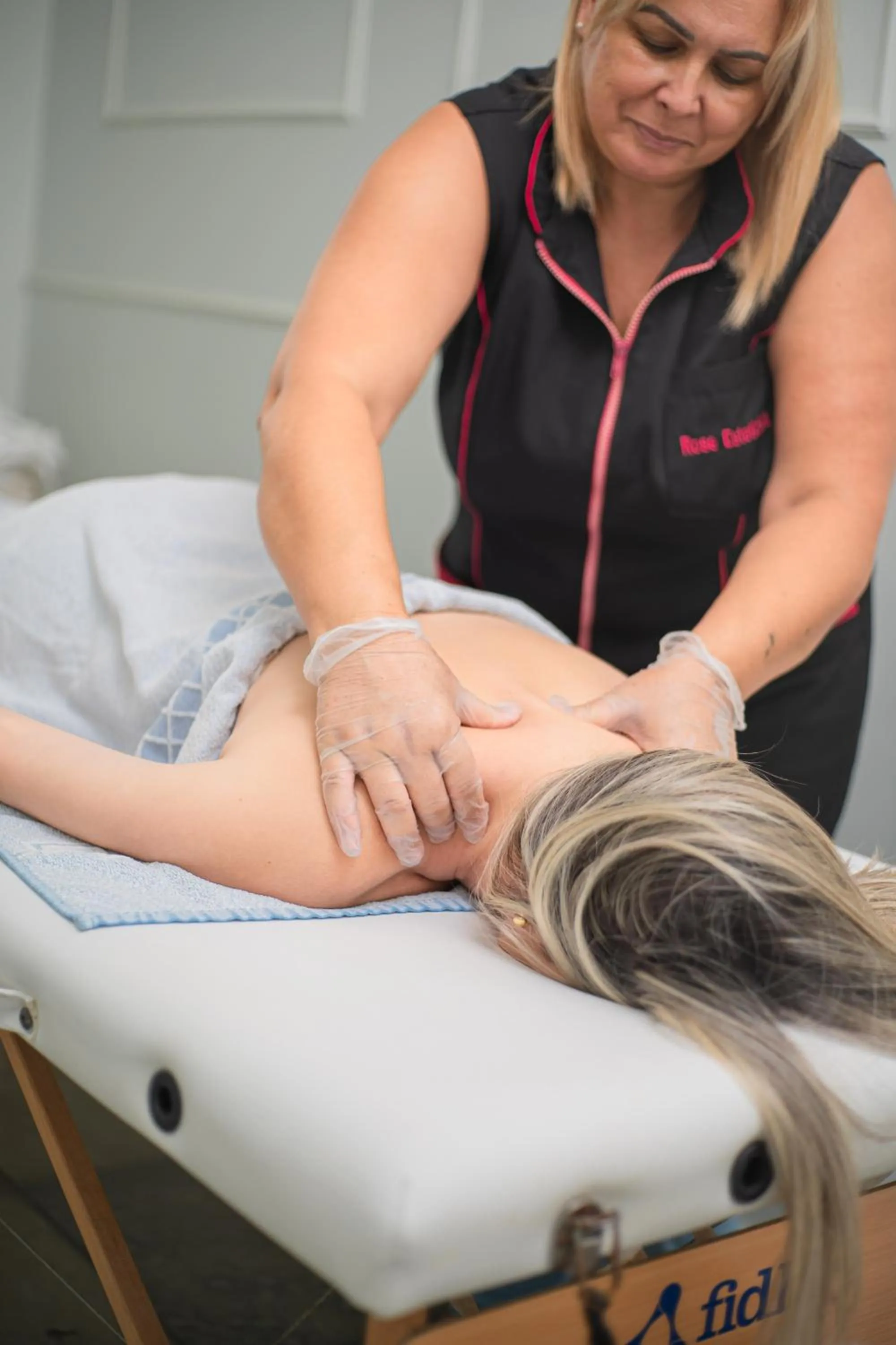 Massage in Hotel VillaReal Guaratuba - Caieiras