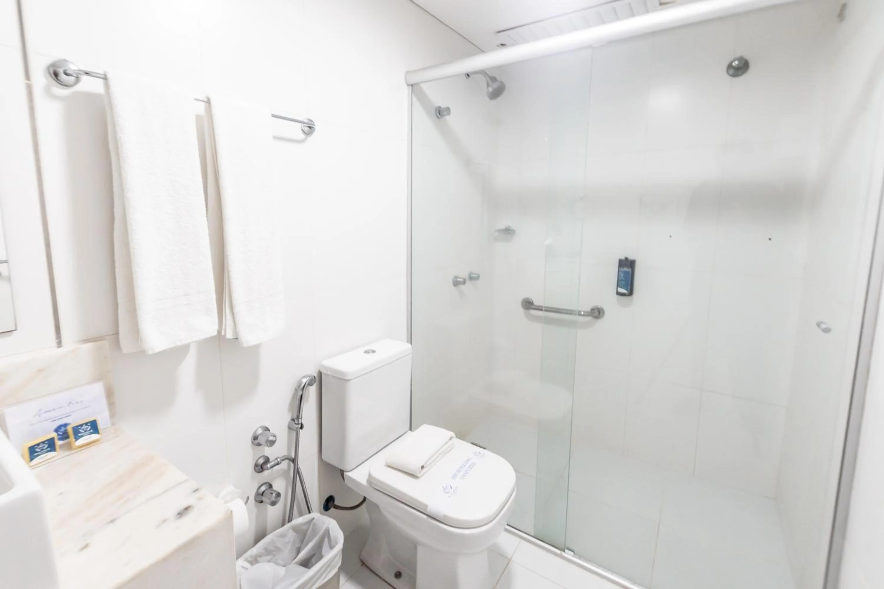 Shower in Hotel VillaReal Guaratuba - Caieiras