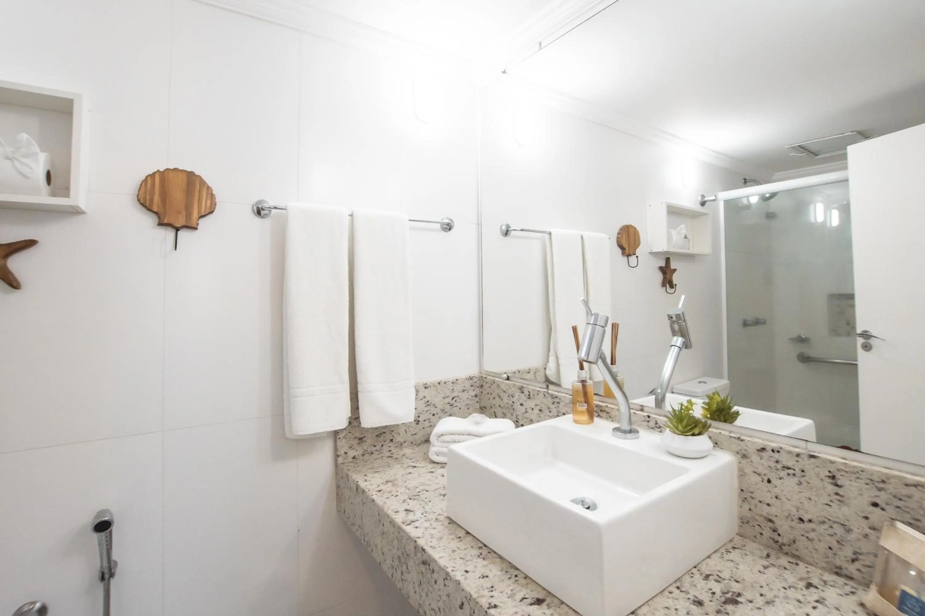 Bathroom in Hotel VillaReal Guaratuba - Caieiras